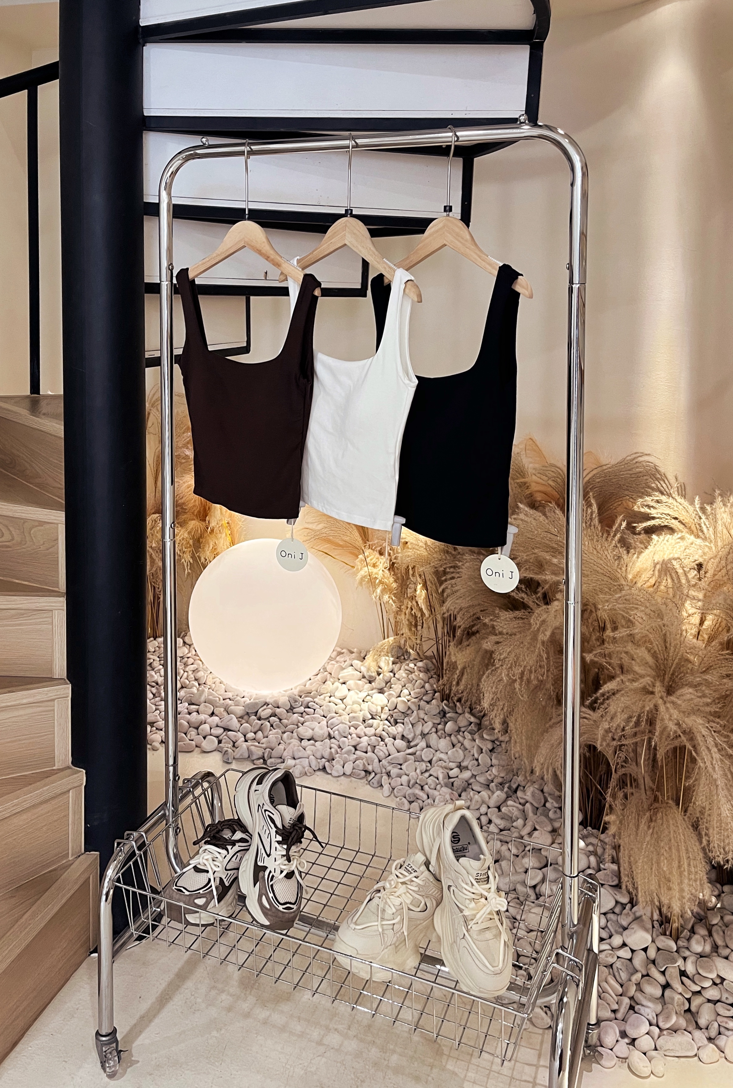 037大U露背胸垫背心