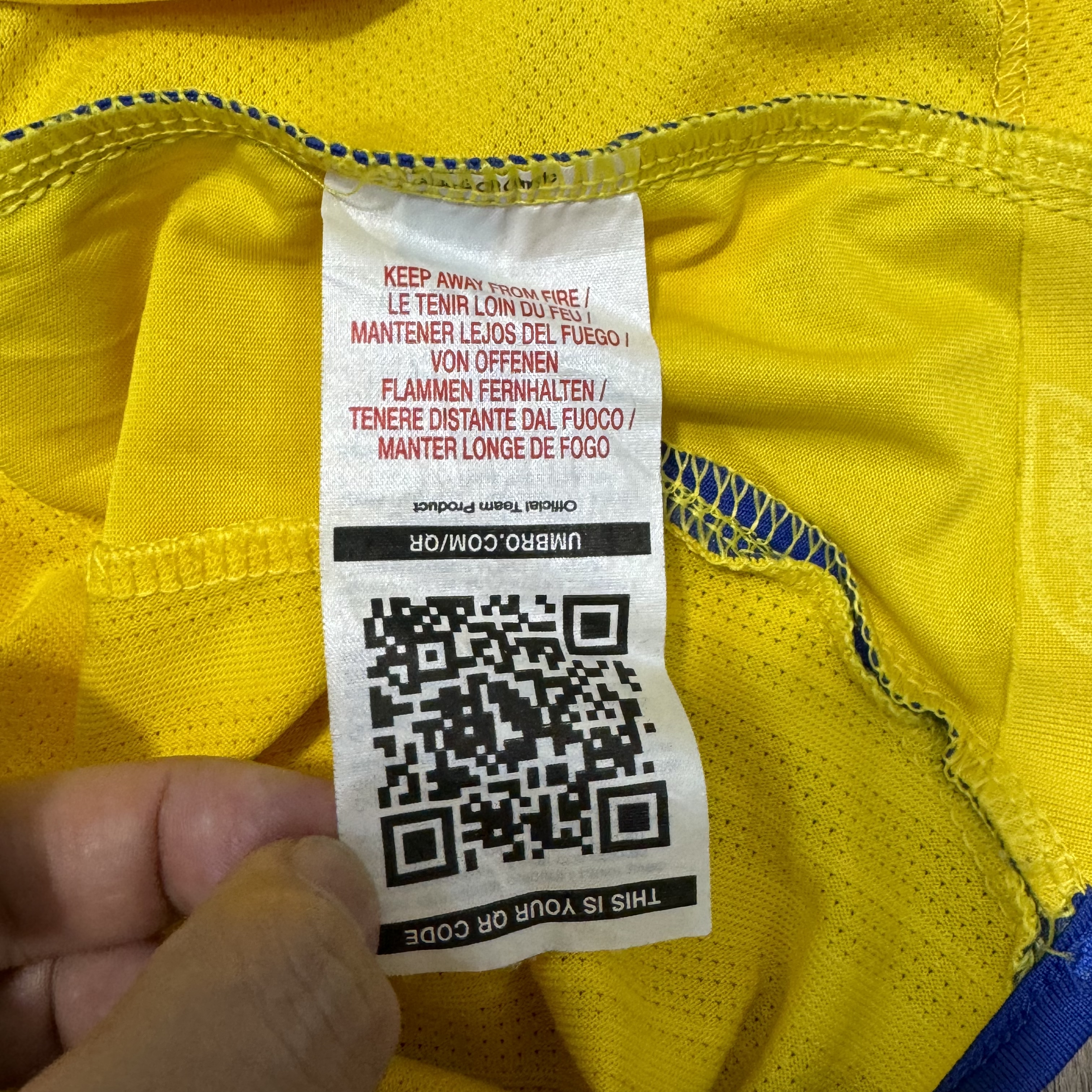 Sweden 07/09 home shirt #11 Larsson