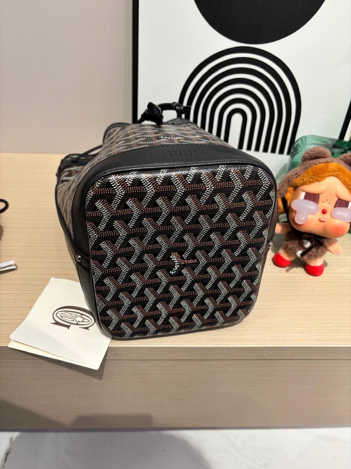 Goyard Petit flot Bucket Black 100%Authentic, 98%New ✅Dust bag