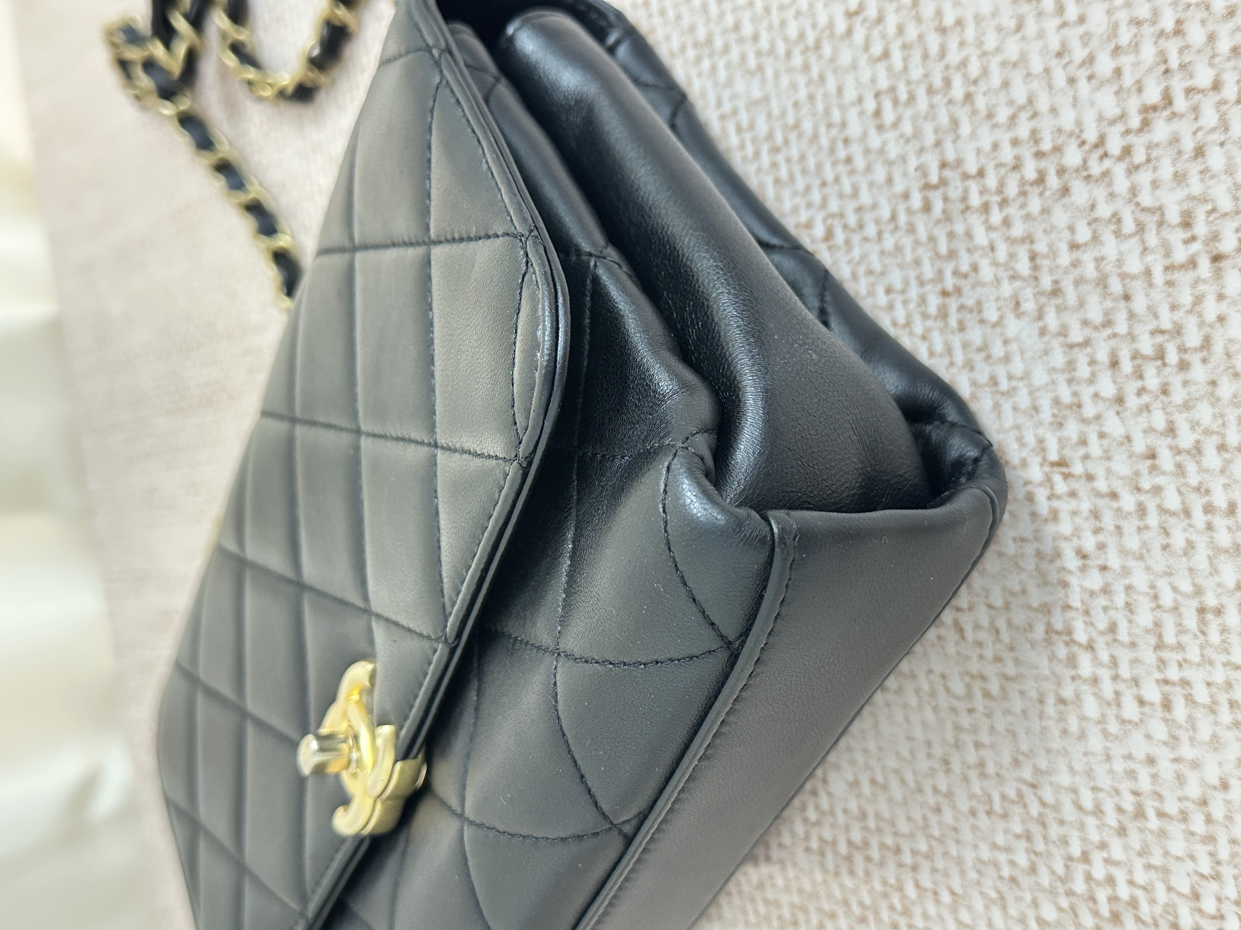 Pre-owned Chanel Crystal Logo Letters Chain Handle Flap Bag/ Product Code: 26041613