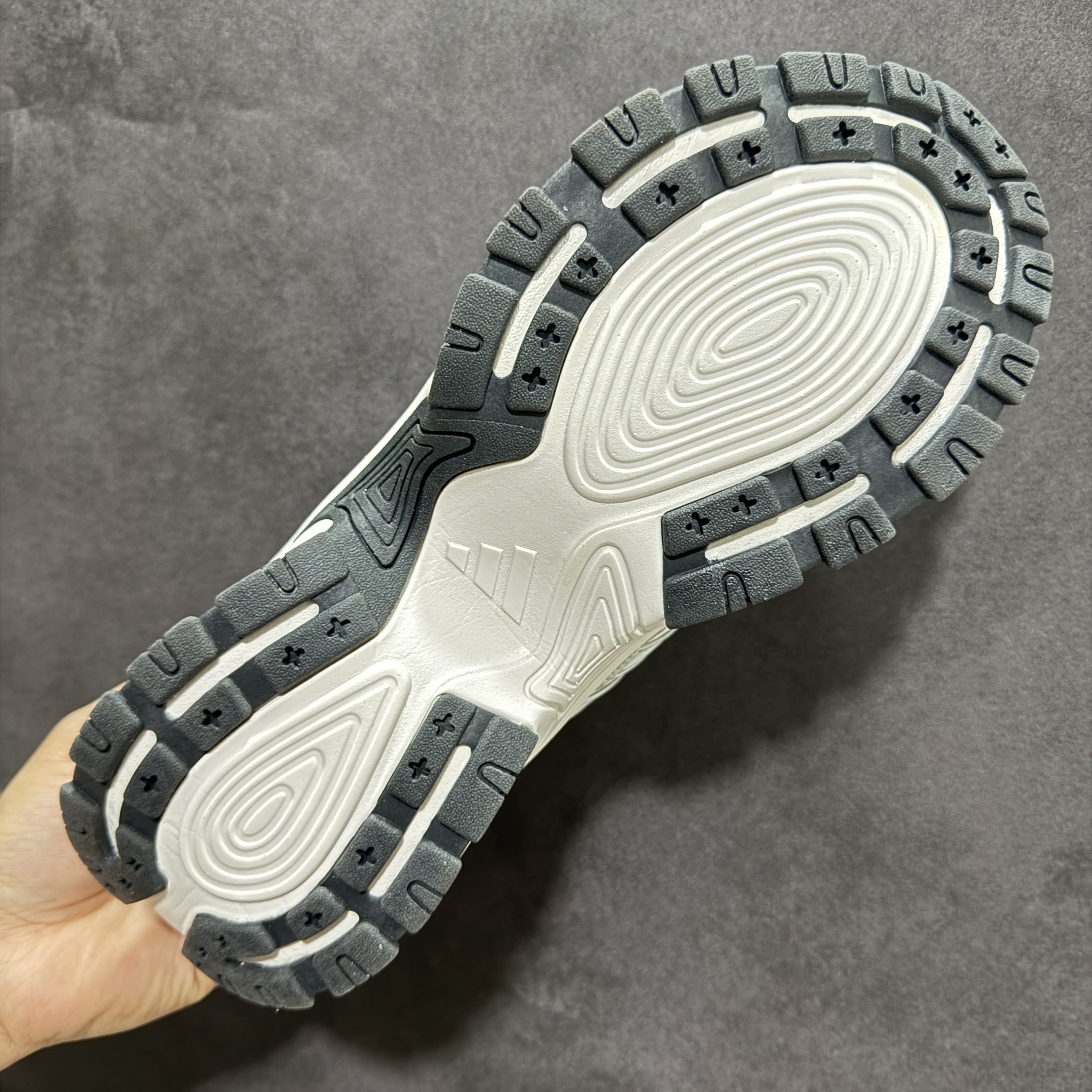 Adidas Shadow Fever JQ7622