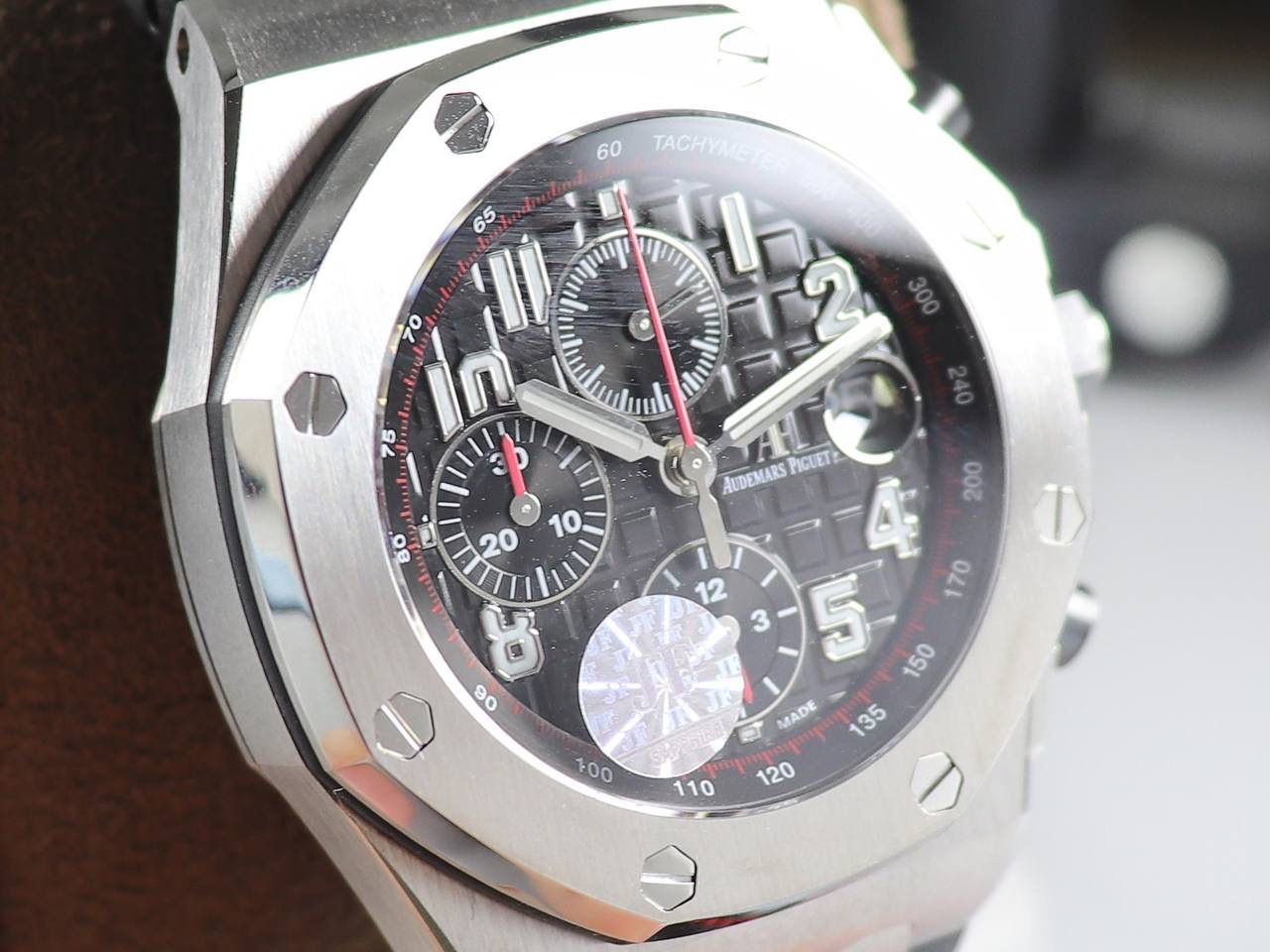 A P26470st黑面红秒V2版经典a p计时款式之一 搭载复刻原版3126机芯 直径42mm 厚度15.6mm 🔥注：JF的所有3126机芯系列是目前市面上壳身最薄和复刻程度最强的版本🔥🔥