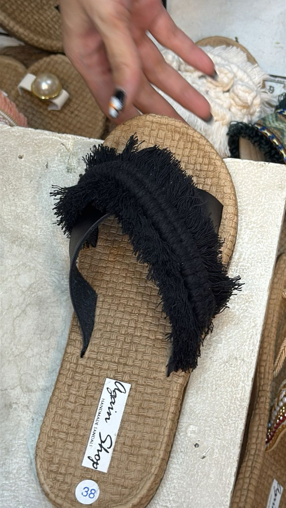 泰國直送 泰國人手製作涼鞋Q 至T款