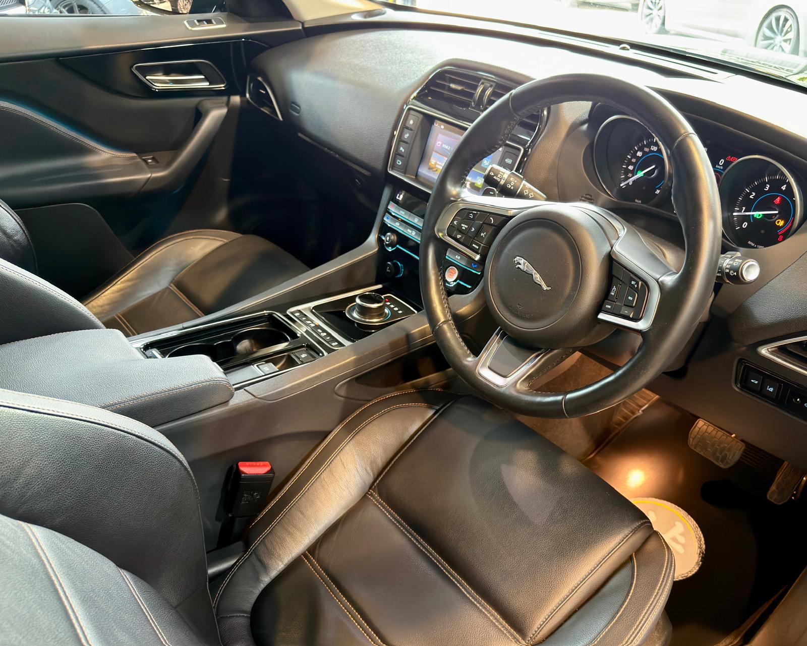 Jaguar F-PACE 25T Prestige 2017