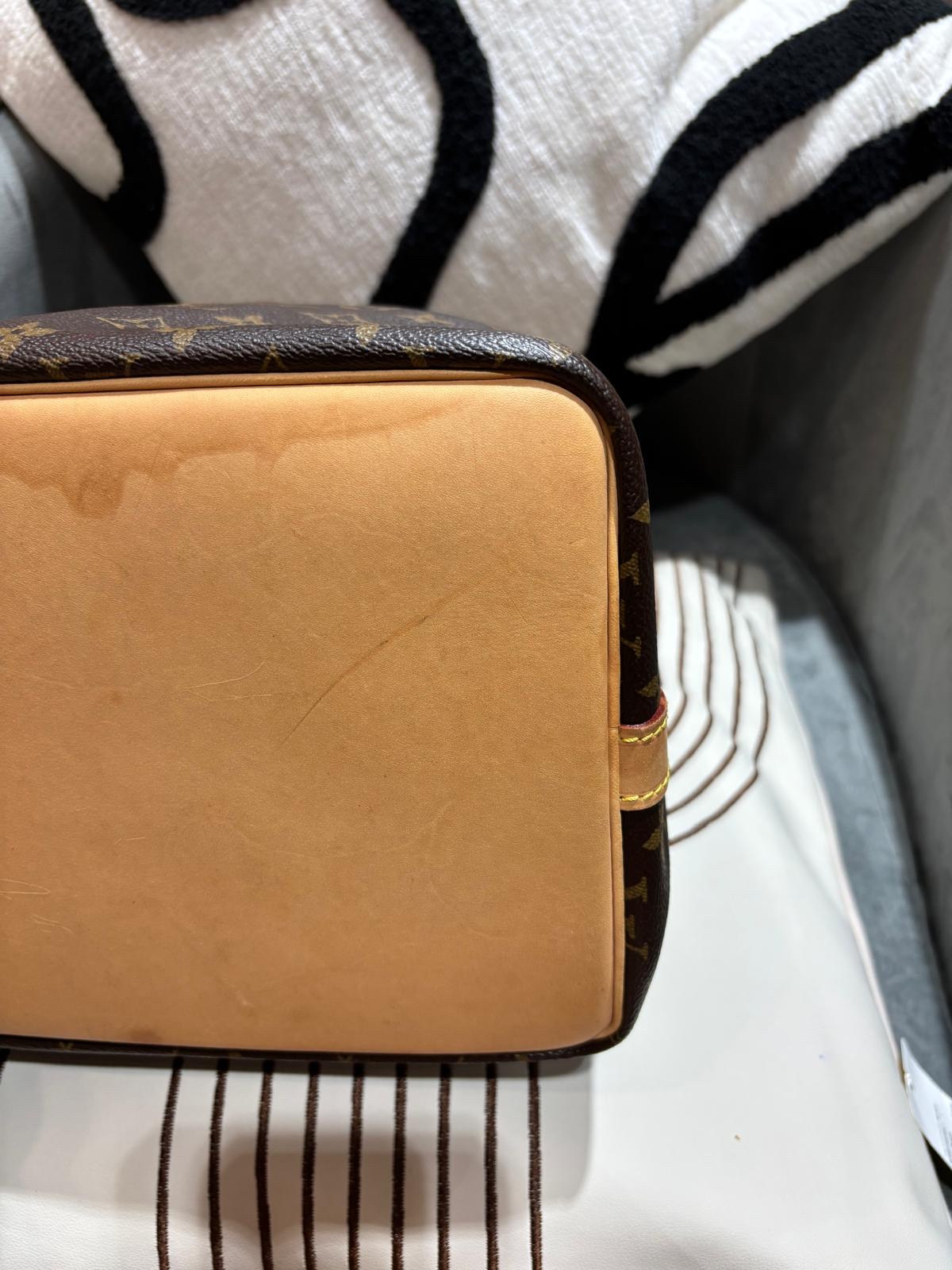 LV petit noe Bucket Bag Monogram 100%Authentic, 90%New 