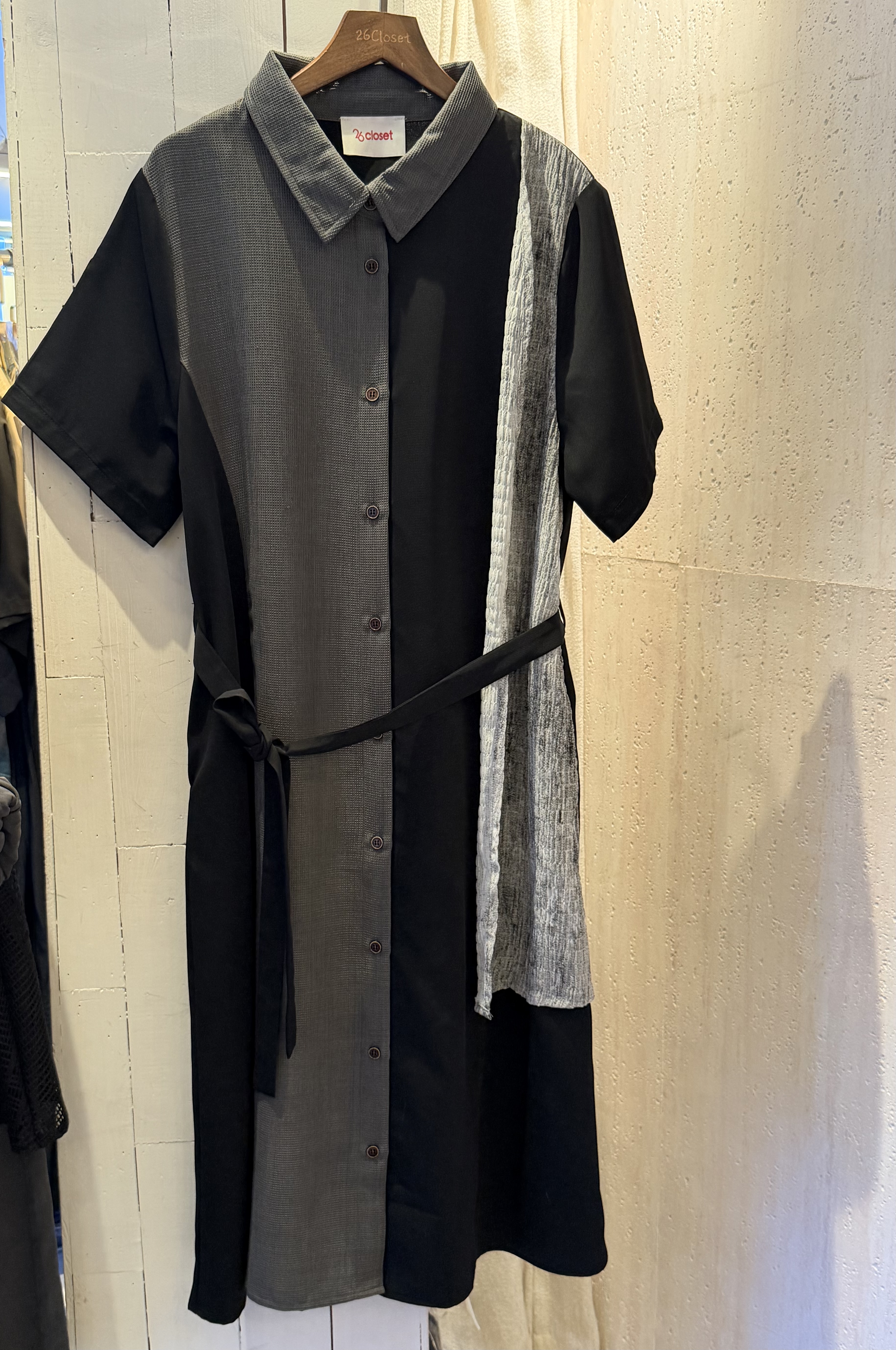 103742 自家系列 拼色連身裙