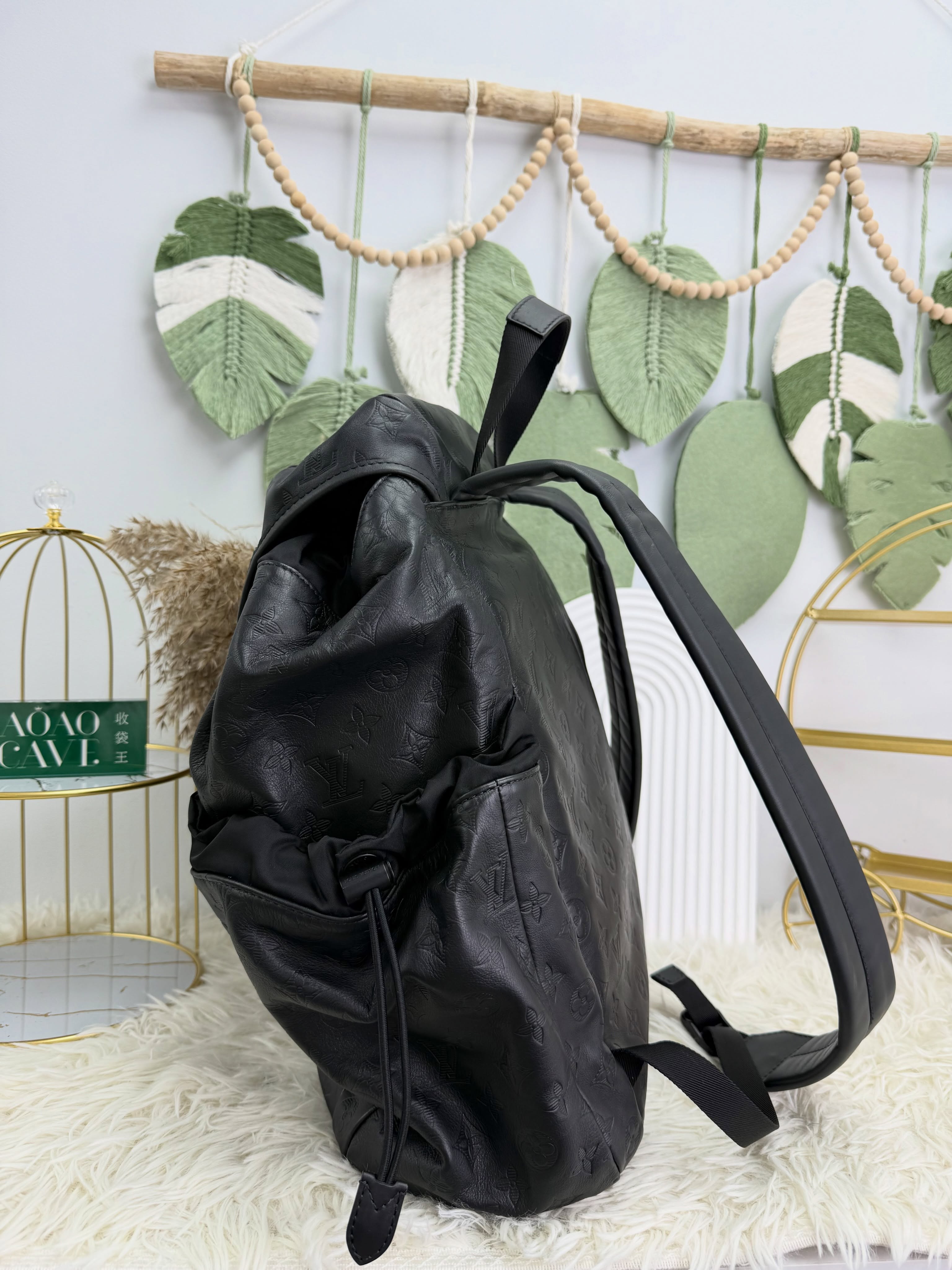 Lv👜 PRE OWNED 🎒Taurillon Monogram 黑色壓花皮革書包 🖤