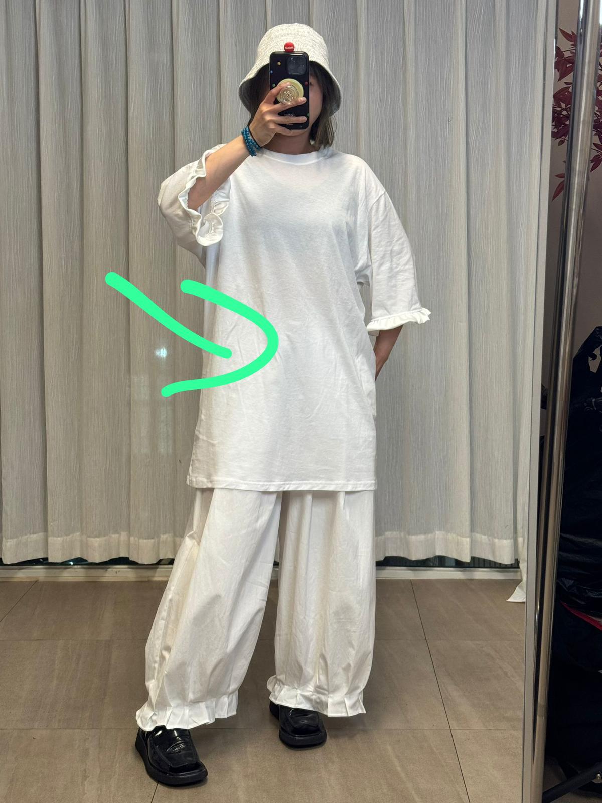 221102 ruff 手袖 胸 118 Hip 116 長 80