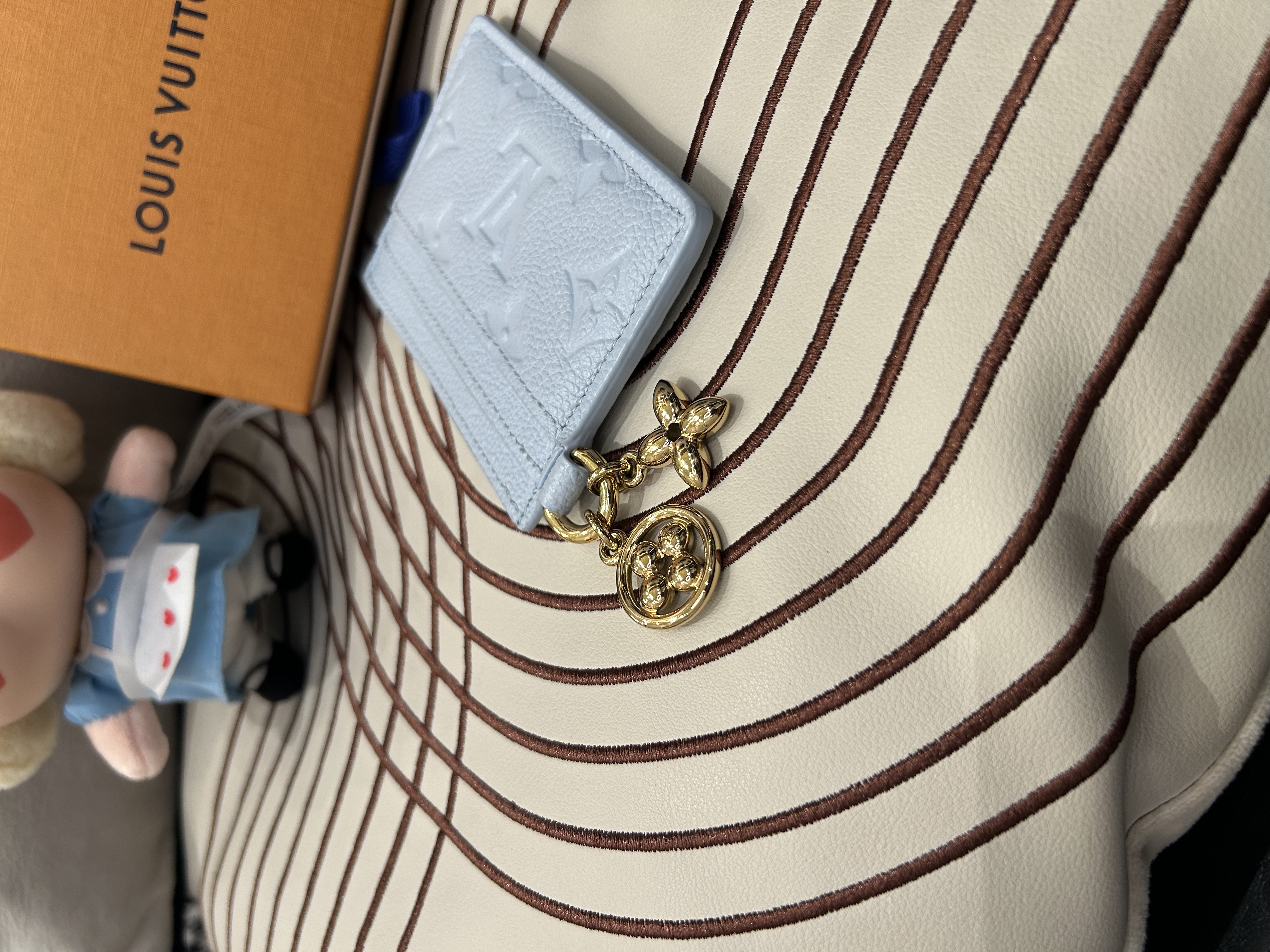 未使用品 Lv Charms Card Holder Azur Frost 100%Authentic ,unused ✅NFC✅dust bag✅box