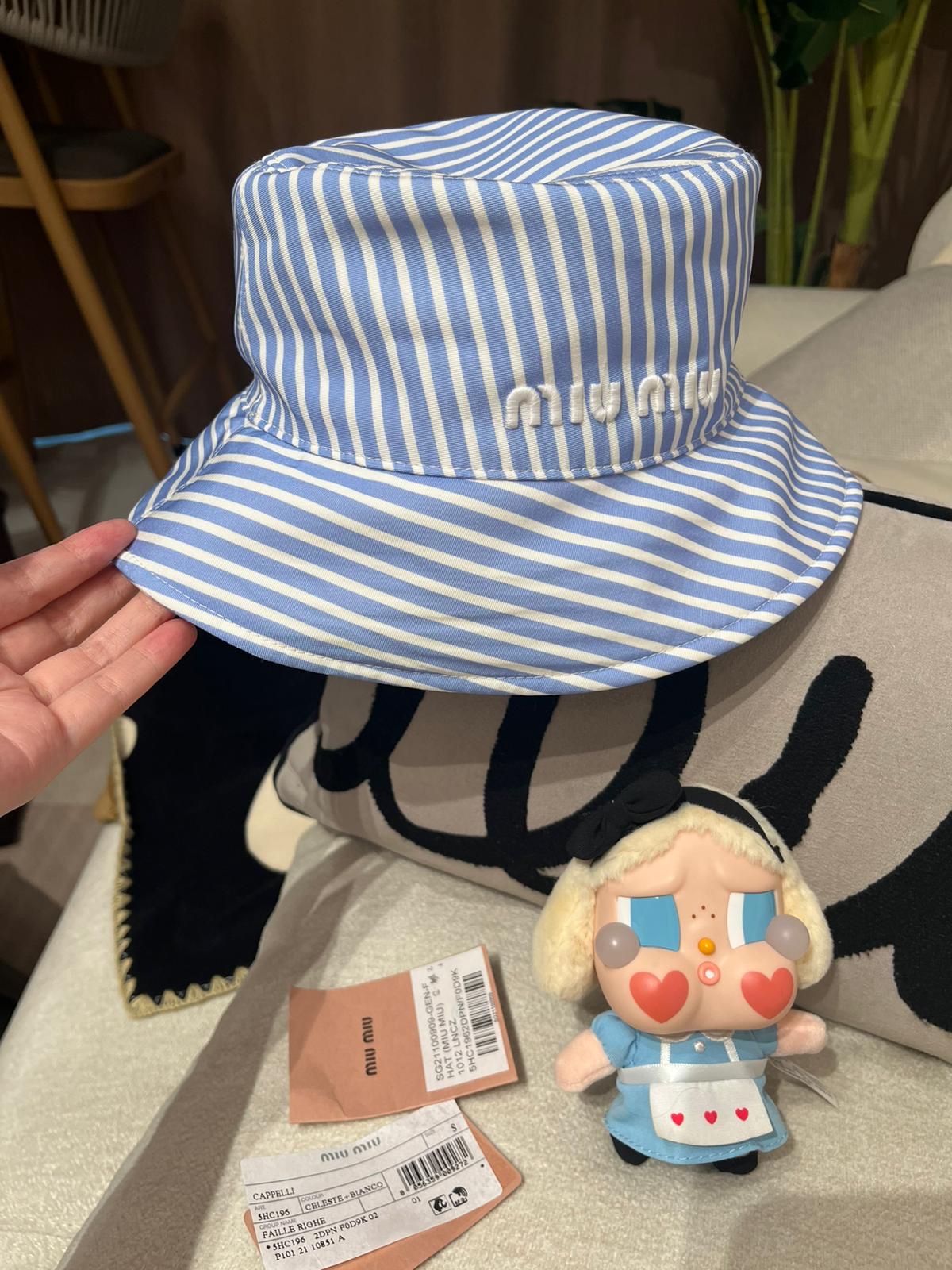 Miu Miu bucket hat 57 S size 100%Authentic ,99%new ✅card✅dust bag