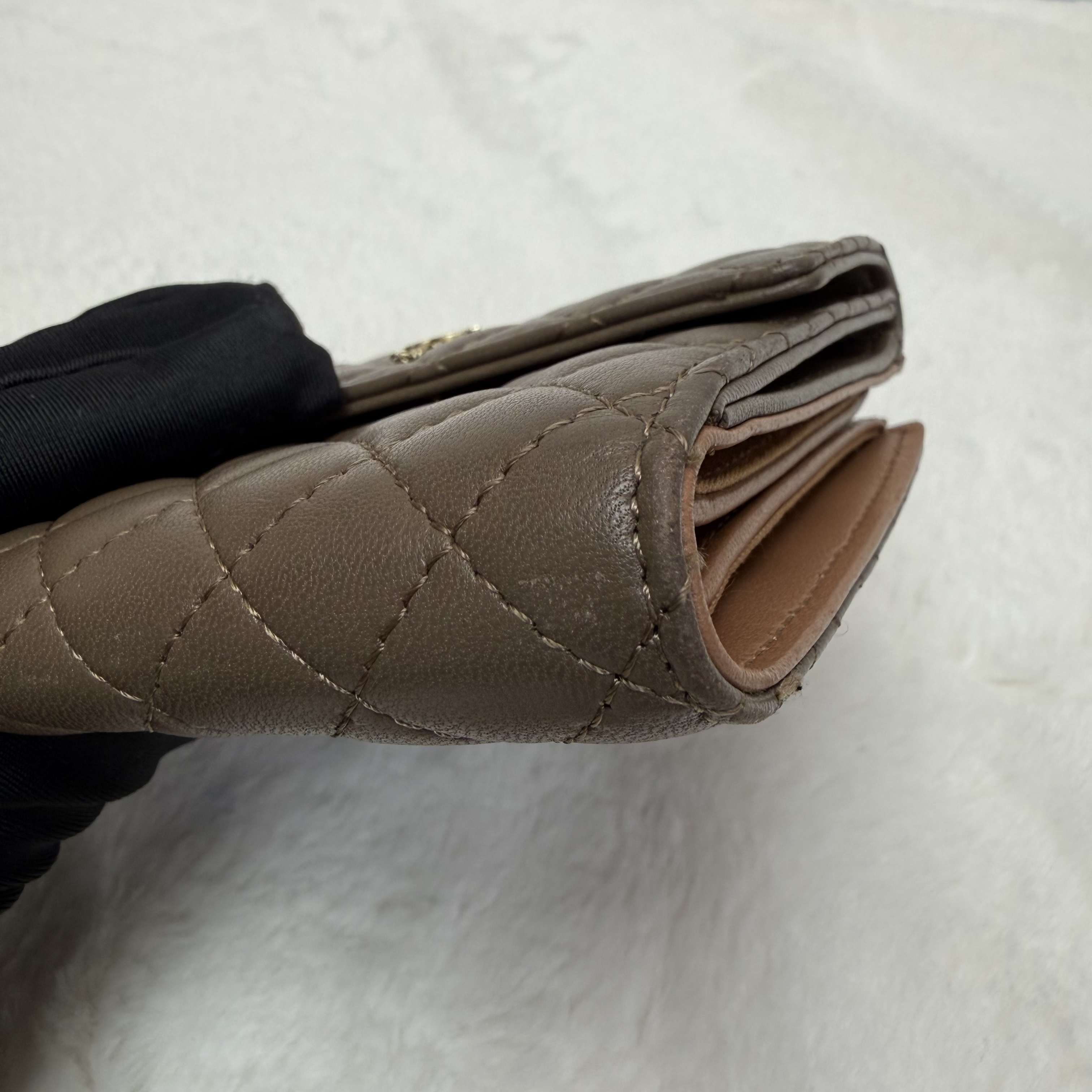 CHANEL香奈兒卡包 方形半口蓋錢包 駝色金扣 菱格紋羊皮零錢包 