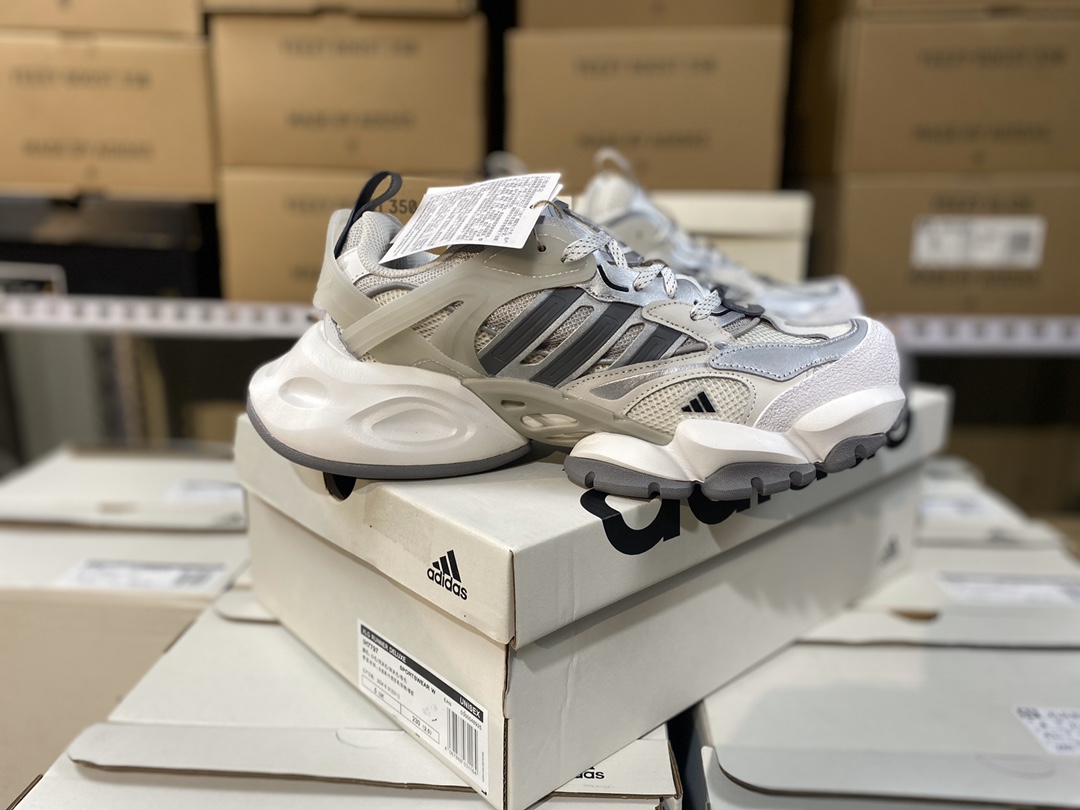 Adidas XLG Runner Deluxe JP5761