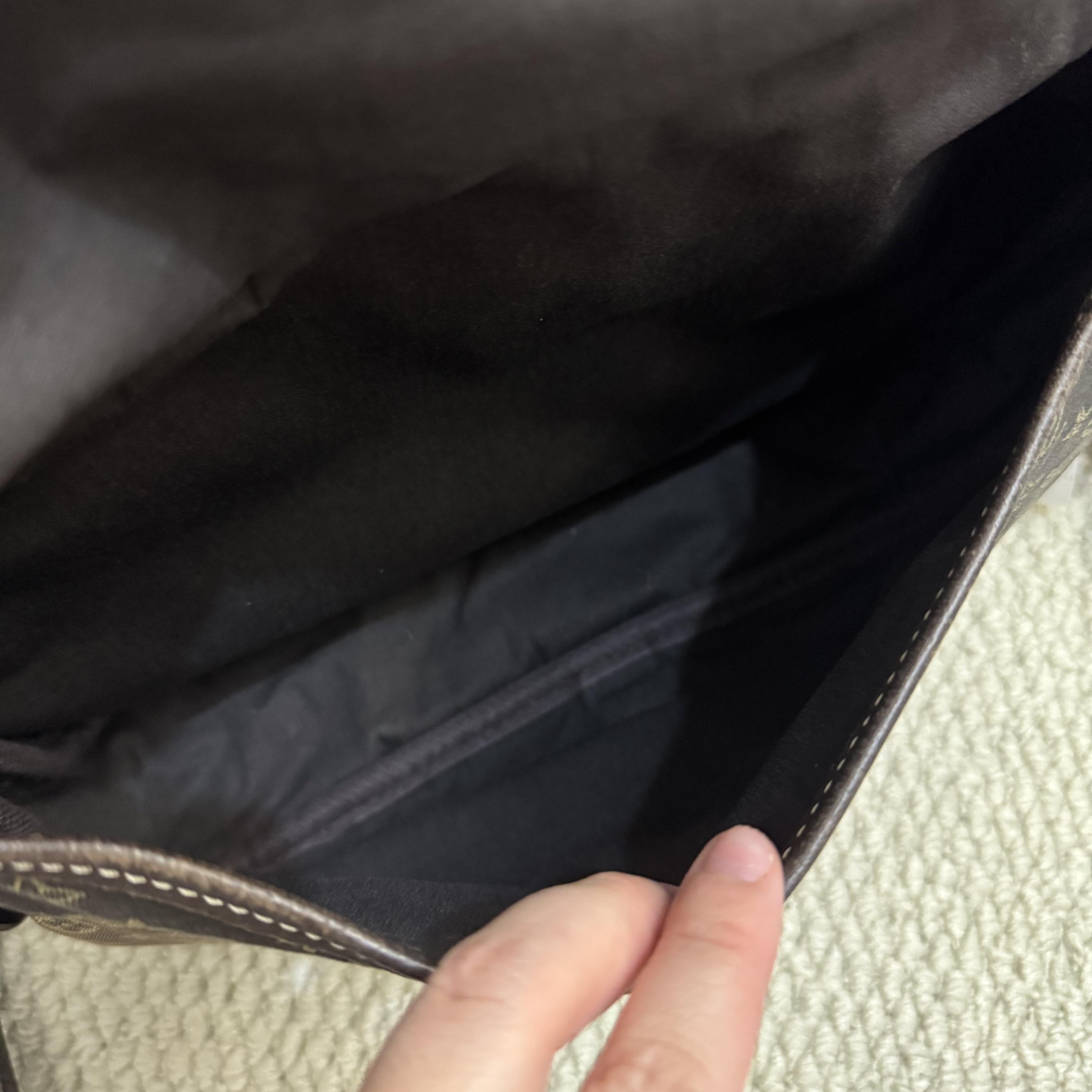 𝐋𝐨𝐮𝐢𝐬 𝐕𝐮𝐢𝐭𝐭𝐨𝐧 𝐕𝐢𝐧𝐭𝐚𝐠𝐞 𝐃𝐞𝐧𝐢𝐦 雙子星✨