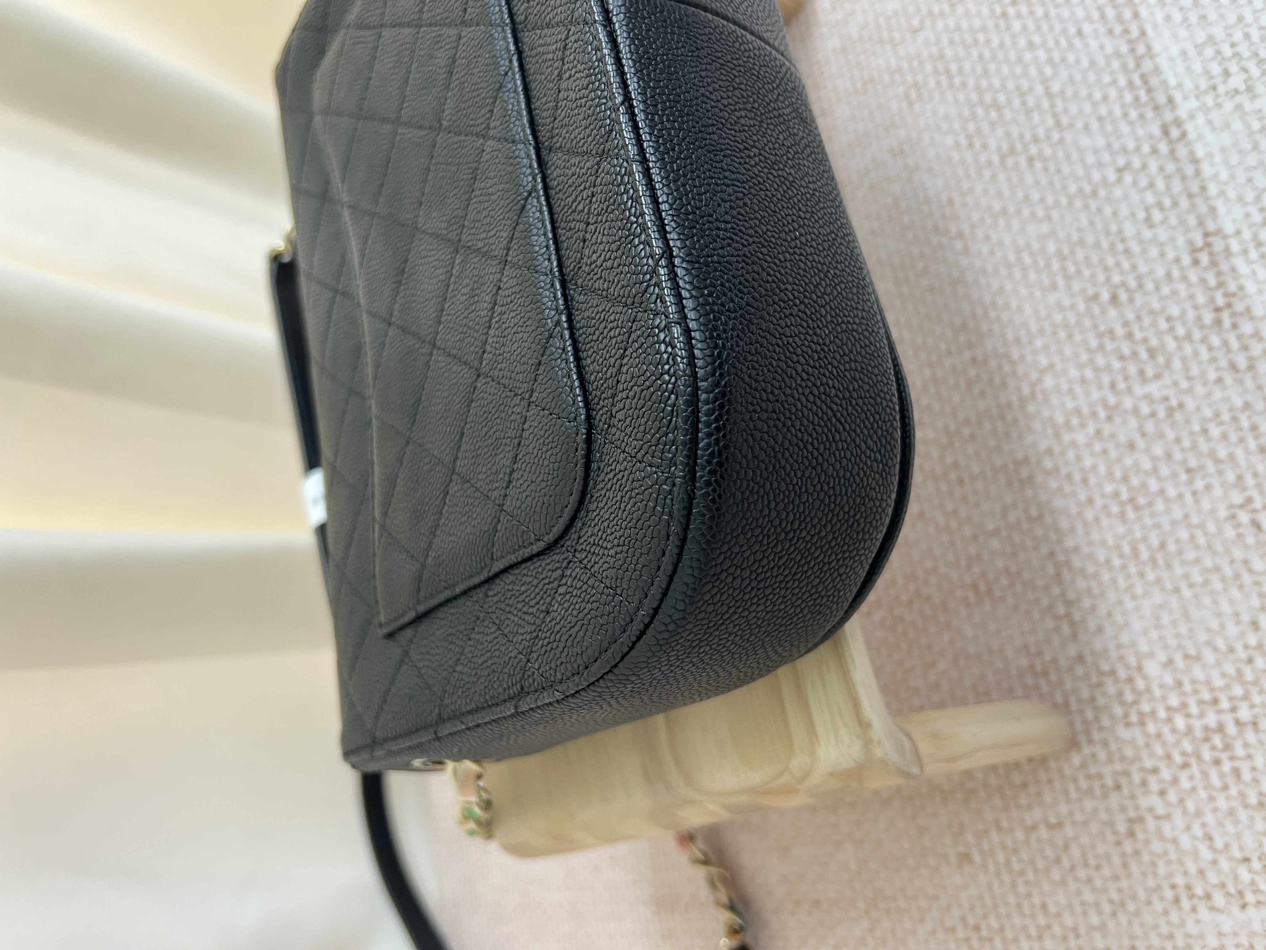 Pre-owned Chanel Thread Around Flap Bag/ Product Code: 26030203