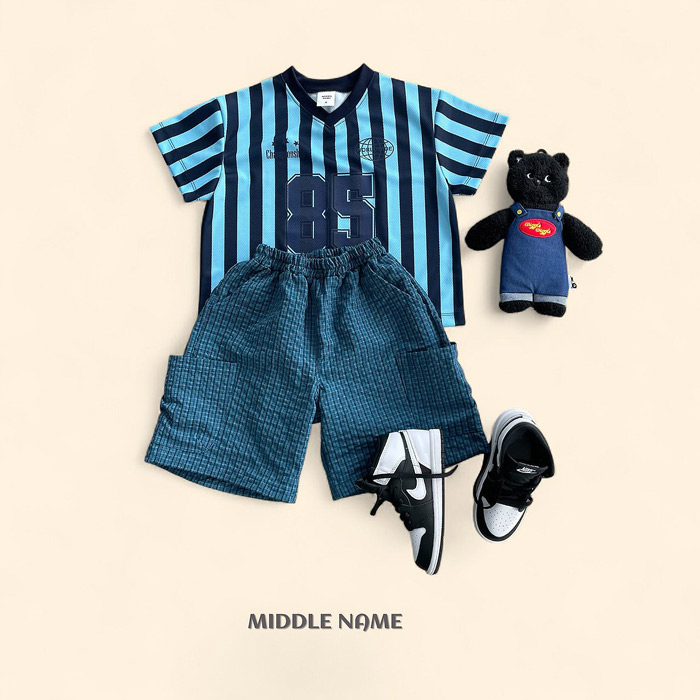 🇰🇷middle name tee