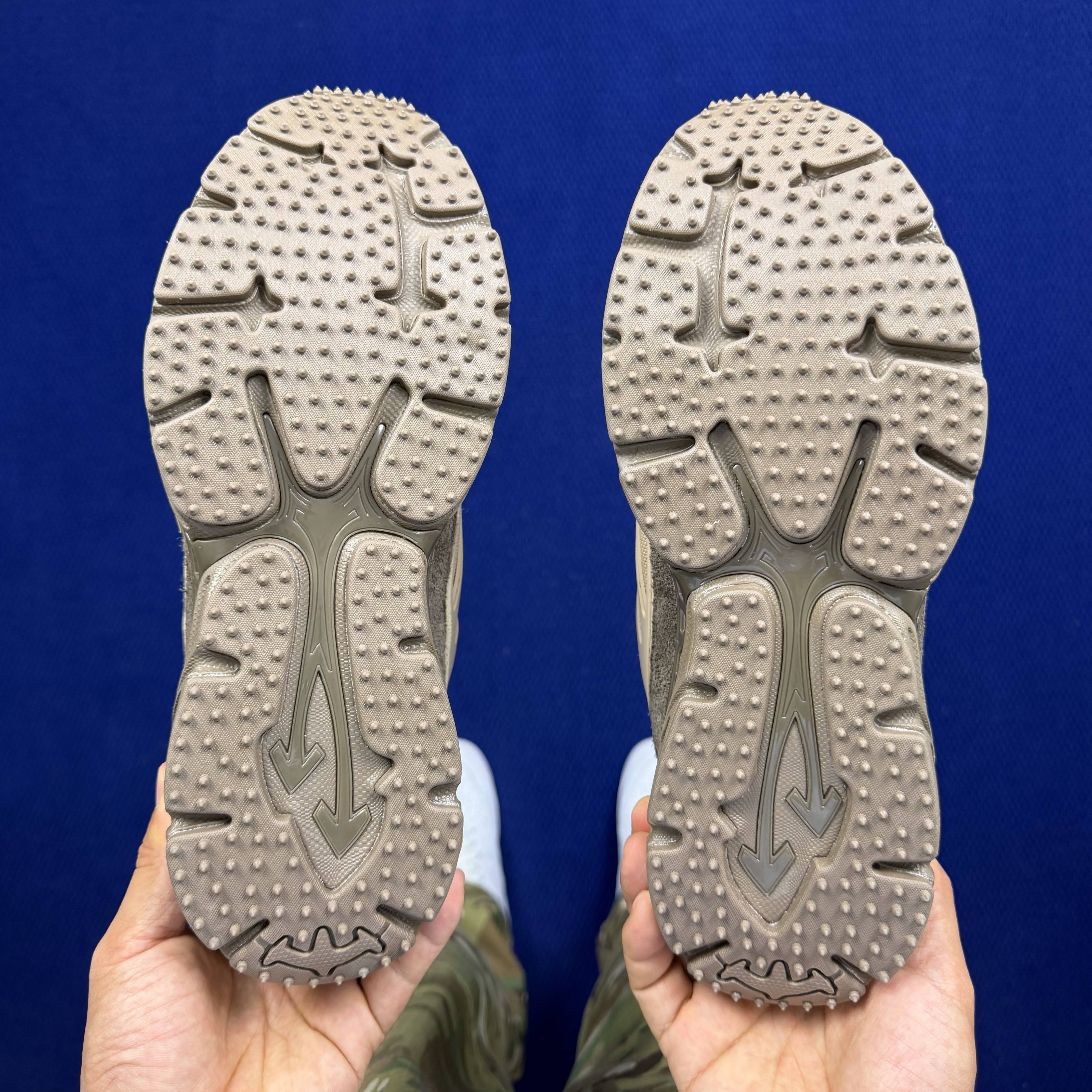 OFF-WHITE Be Right Back