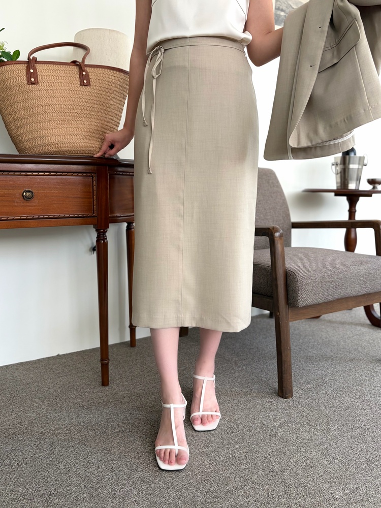 Sandstone Belted Skirt (Light Beige)