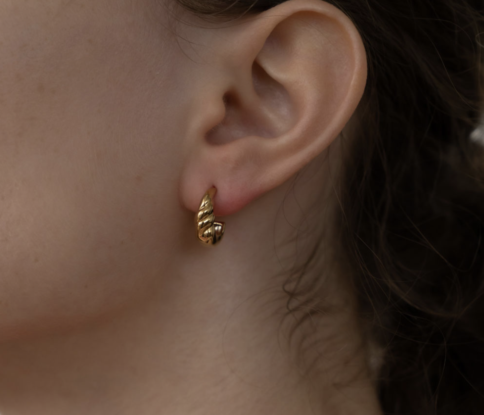 AUBE DE MOI | Torsion Ring Earring