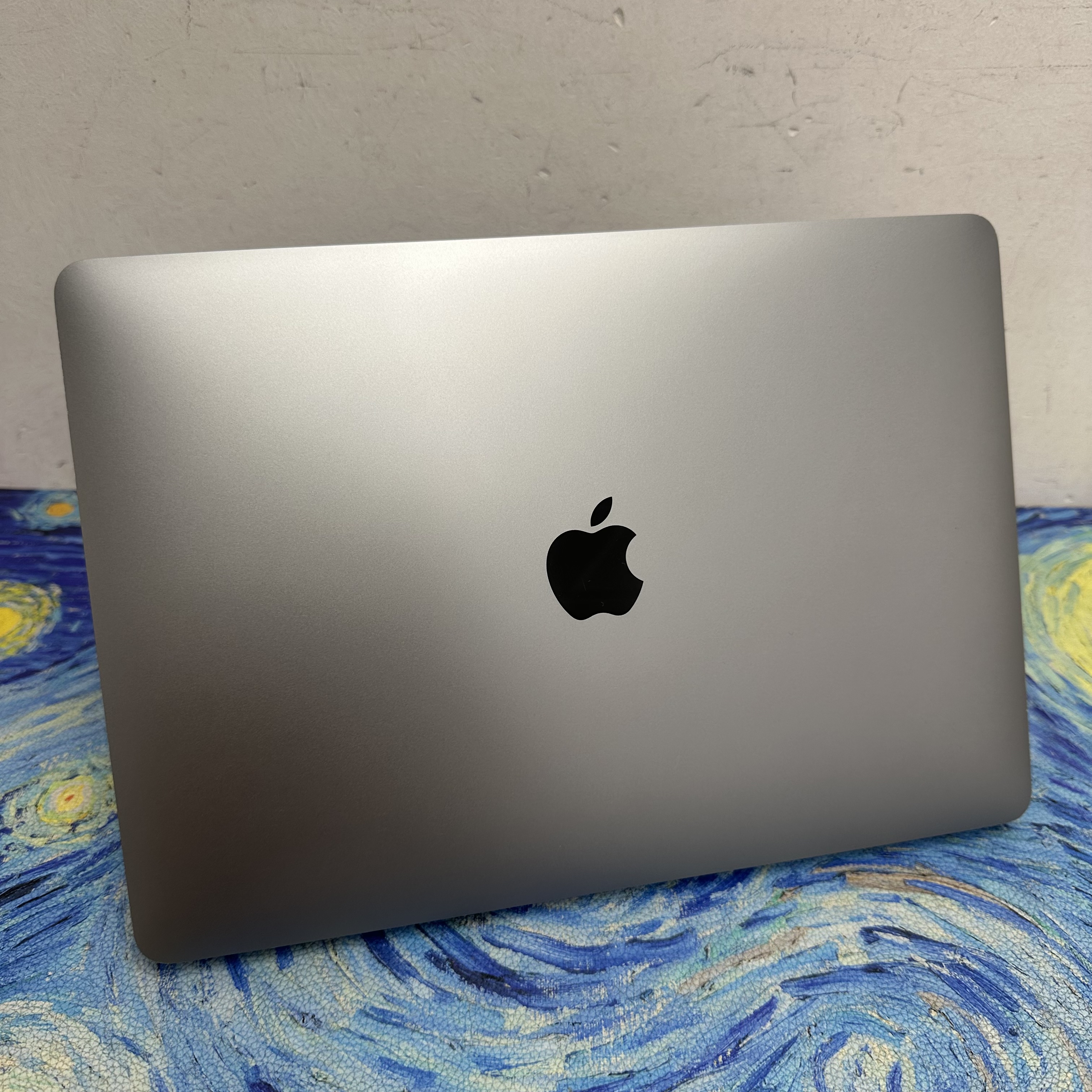 #5608 Apple MacBook Air M1 CPU 8GB Ram 256GB SSD