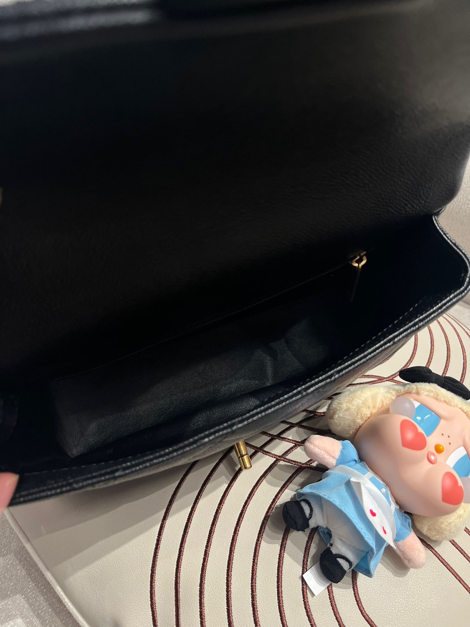 Chanel flap bag AS3921 黑色魚子醬牛皮金色心形調節扣 ,100%Authentic,98%new ✅專門店收據✅晶片✅塵袋✅box