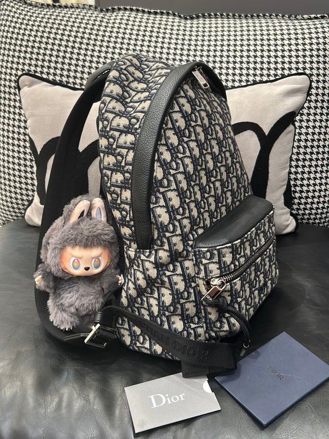 Dior Backpack 100%Authentic, 98%New ✅Card✅Booklet✅Dust bag