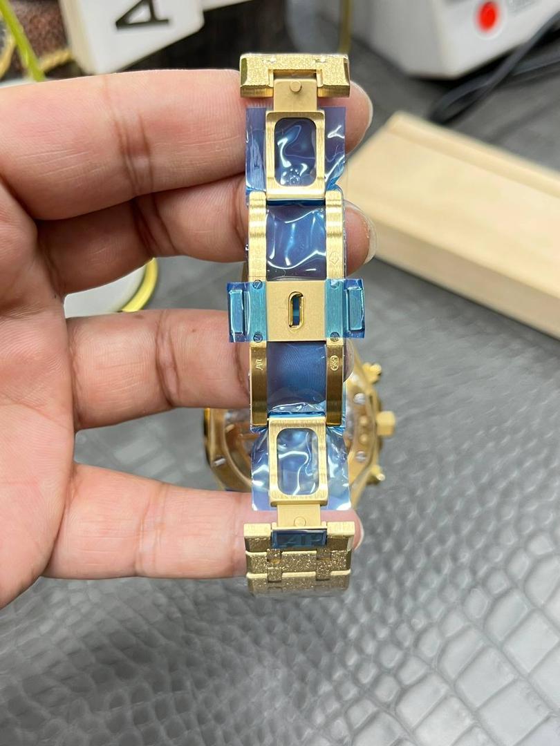 🚀爱彼皇家家橡树26240飞返计时全功能系列/41mm霜金熊猫眼/ 搭载原装开模定制Cal.4401全自动一体机械💯