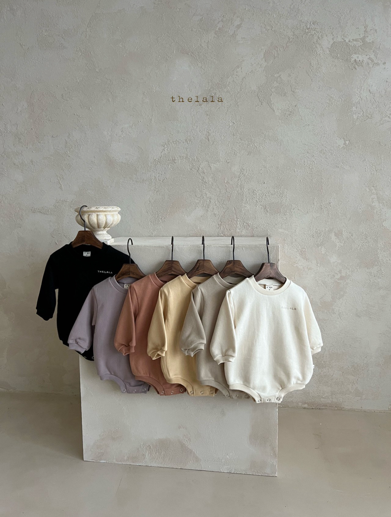 🌸預訂 韓國直送🌸🇰🇷THELALA六色親子款標誌刺繡長袖包屁衣