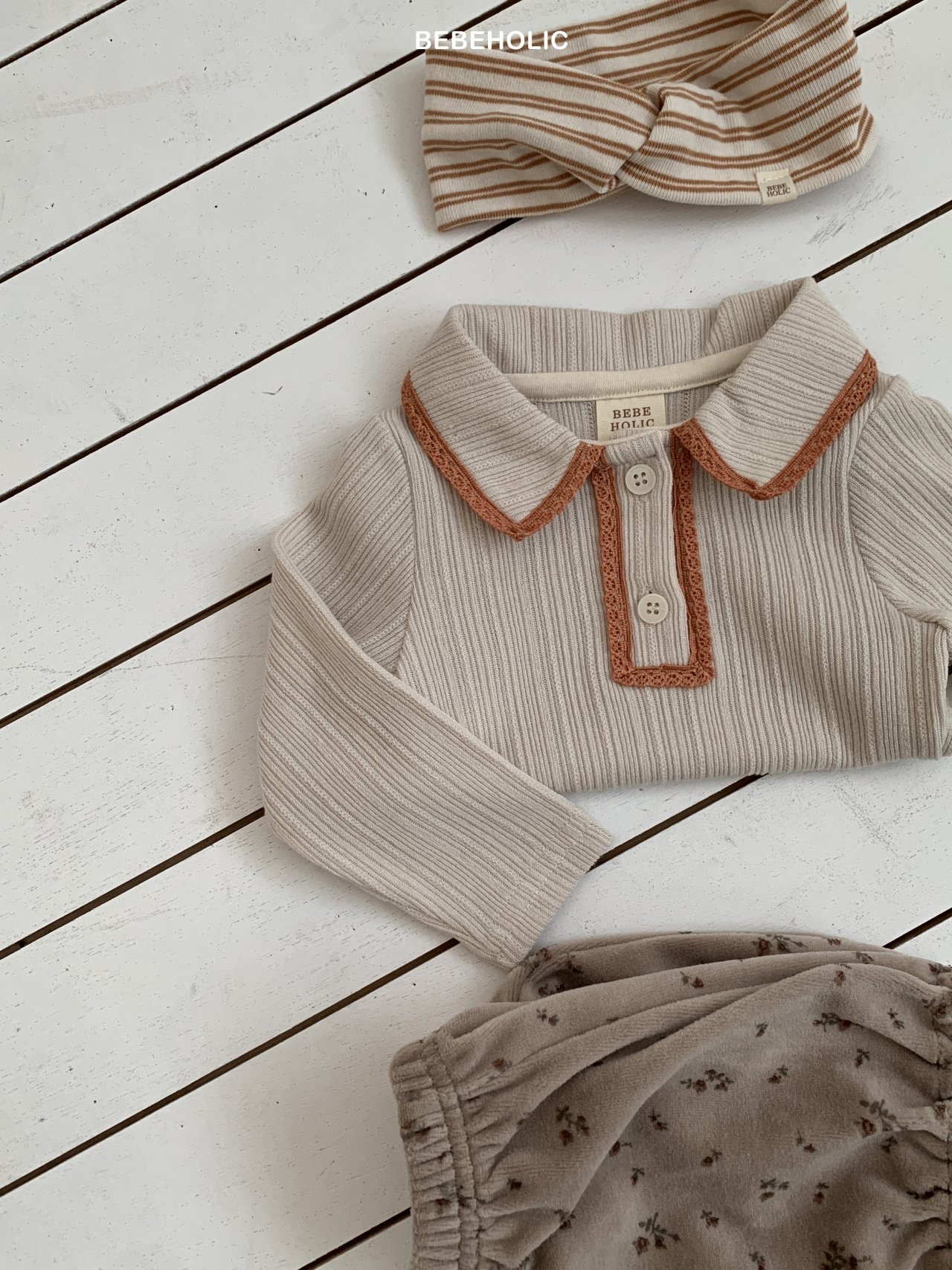 🌸預訂 韓國直送🌸🇰🇷BEBEHOLIC三色蕾絲花邊翻領長袖上衣