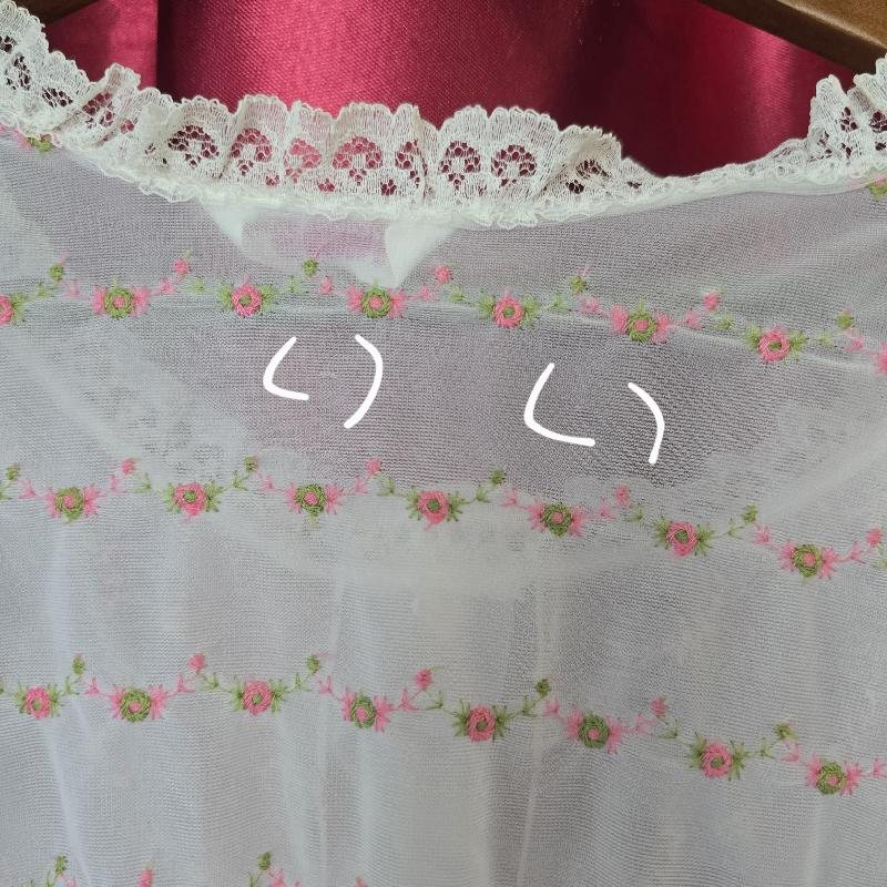 Vintage C.a. 1960s Embroidery White Chiffon Sleeping Gown (MT2522)