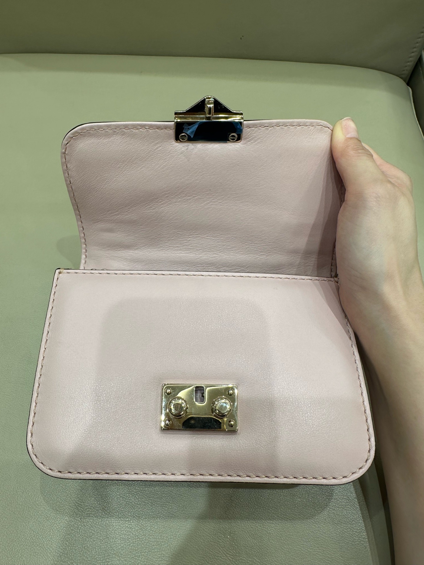 【預訂貨品】Valentino粉色woc