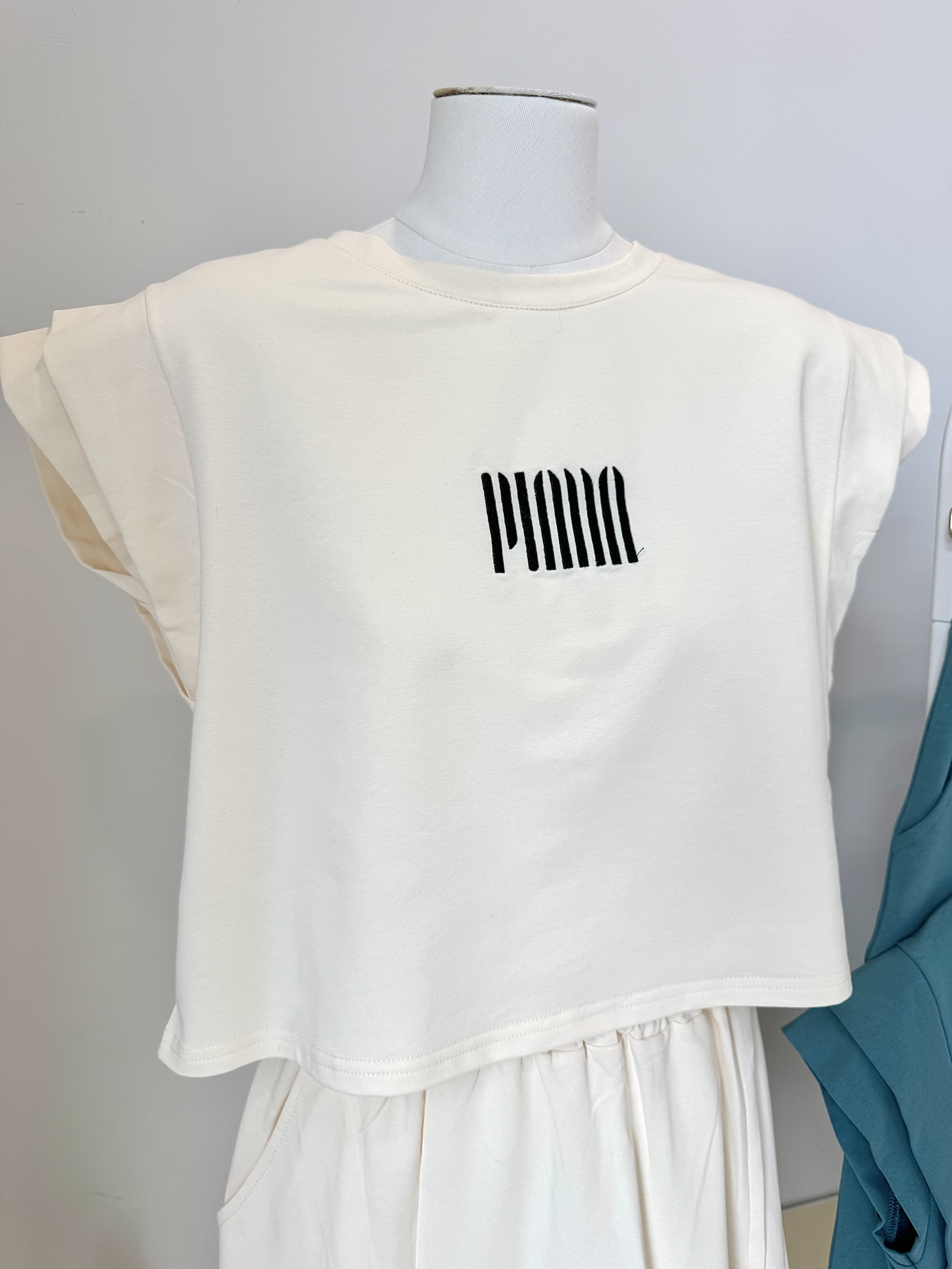 Mabel Embroidered Skirt Set 韩系休闲A字半长裙套装