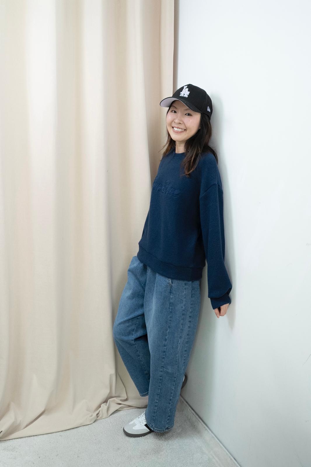 可機洗免燙軟糯文字上衣（深藍色）