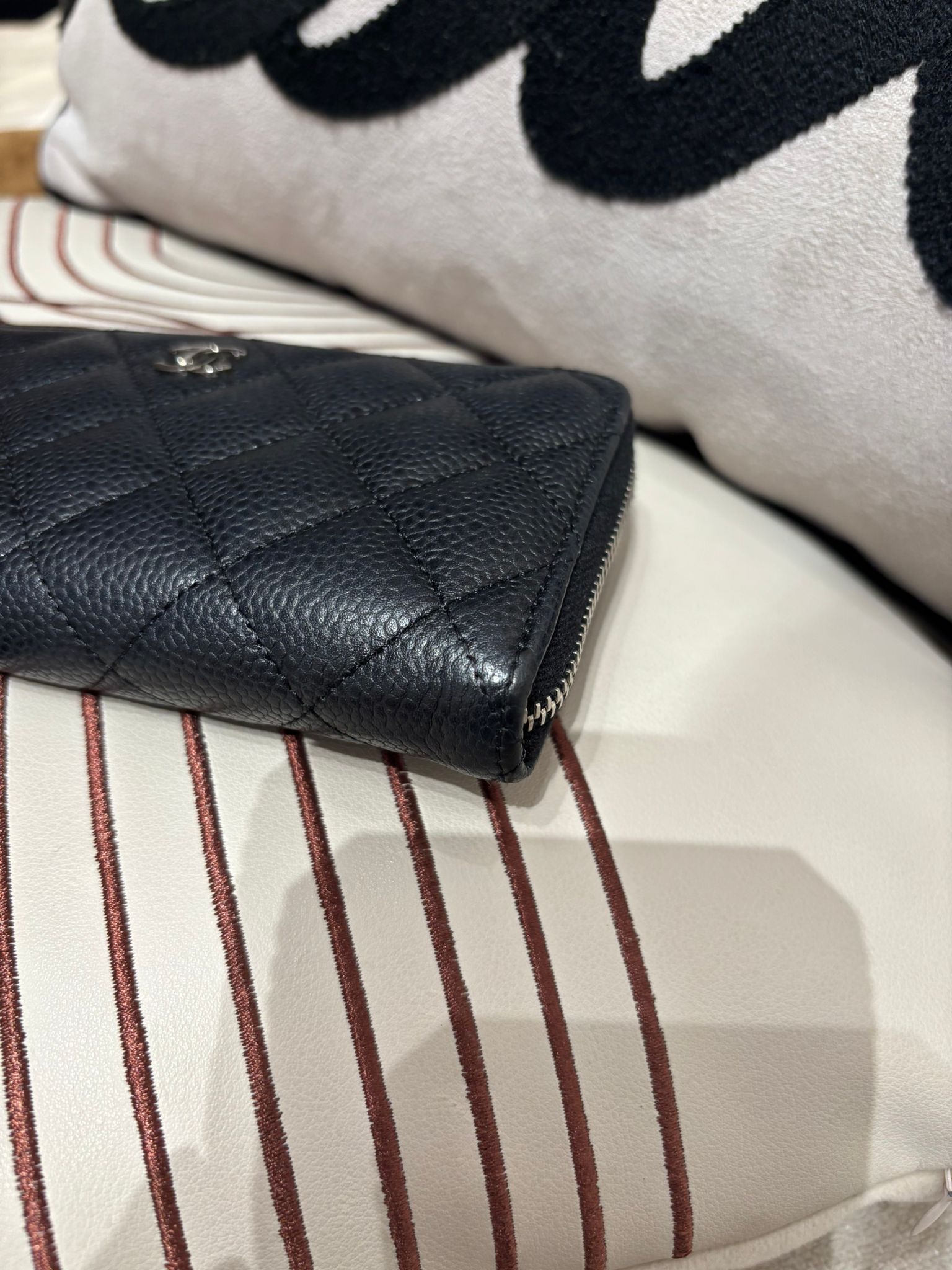 Chanel Zip Wallet 黑色荔枝牛皮 100%Authentic, 95%New ✅Card ✅Box