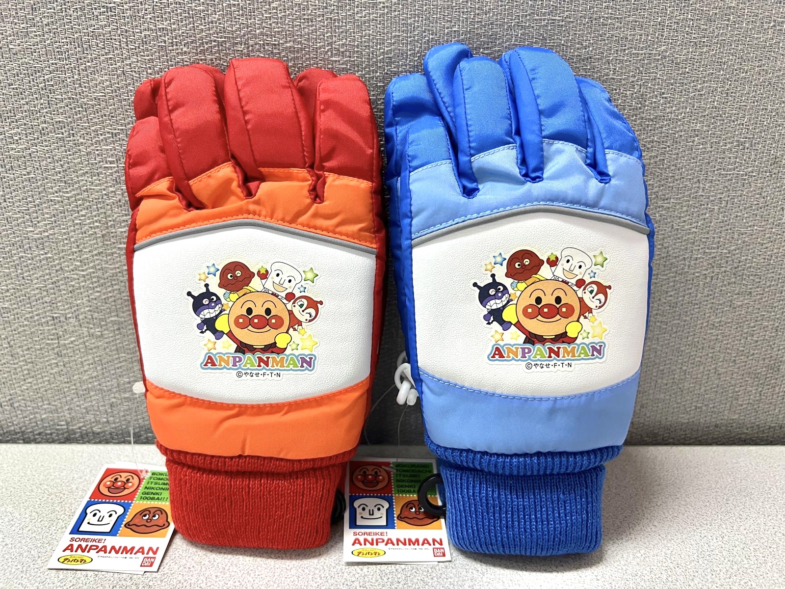 🎌日本直送 🎌麵包超人 小童防水保暖滑雪手套