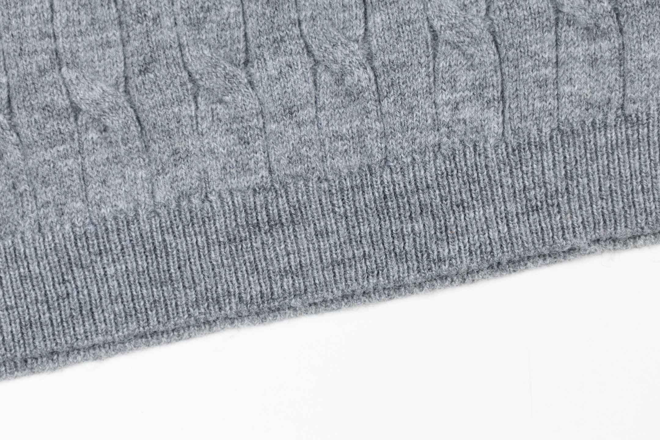 Mardi Mercredi Flower Embroidery Cable Short Sleeve Knit