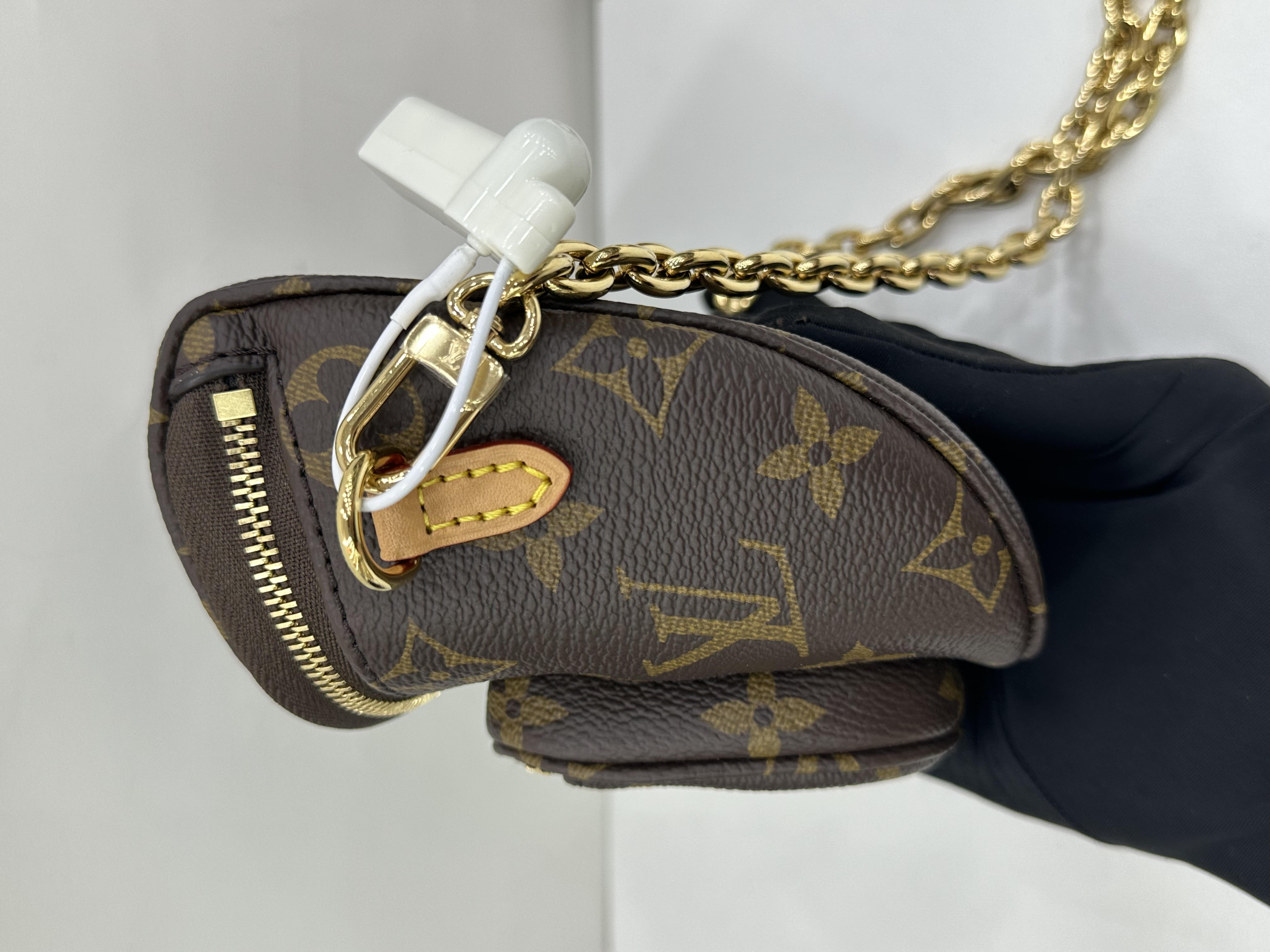 直播貨品 |  [1個-$100 2個-$300］GG79