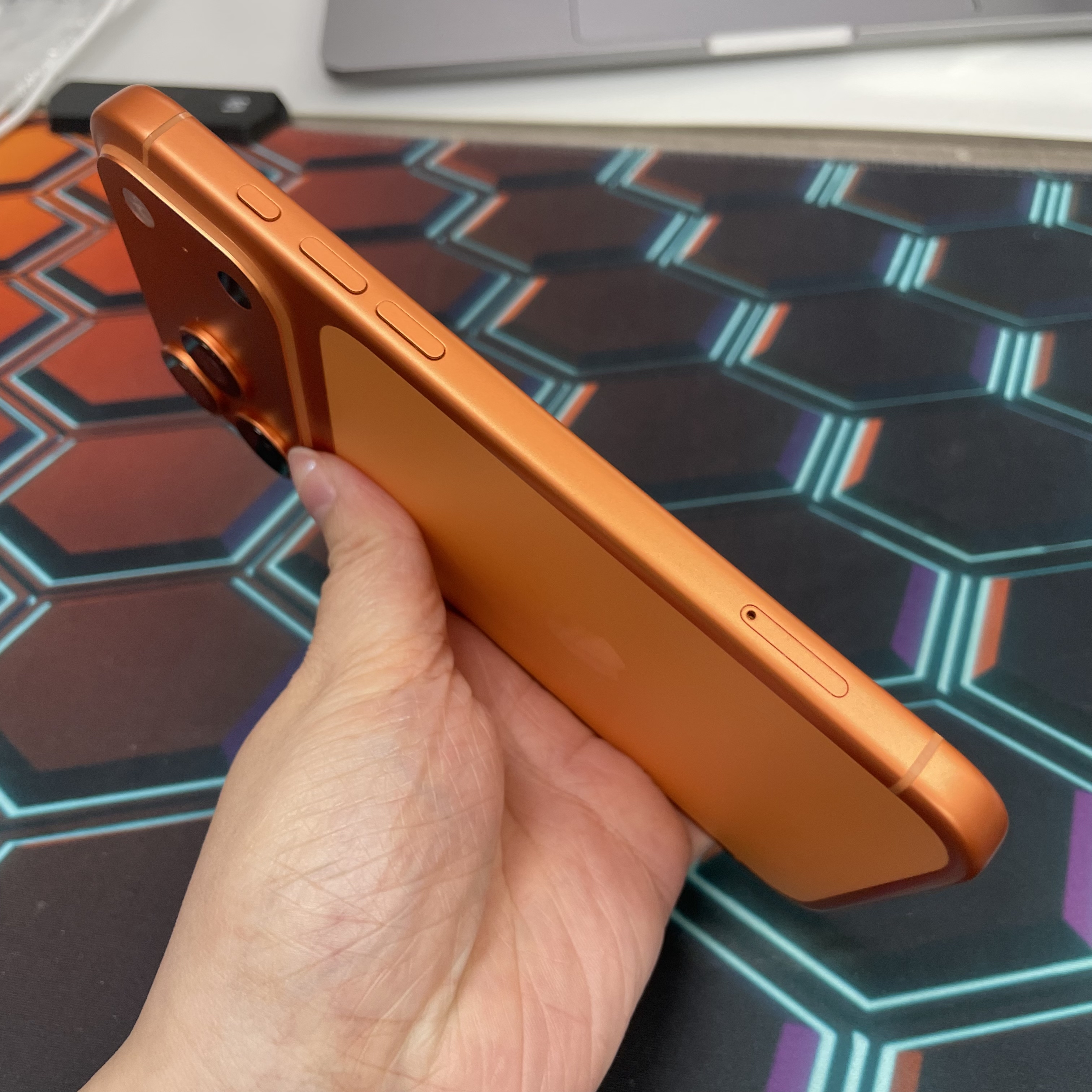 *7828 17 Pro max 完美機 2TB 電97 橙色 orange