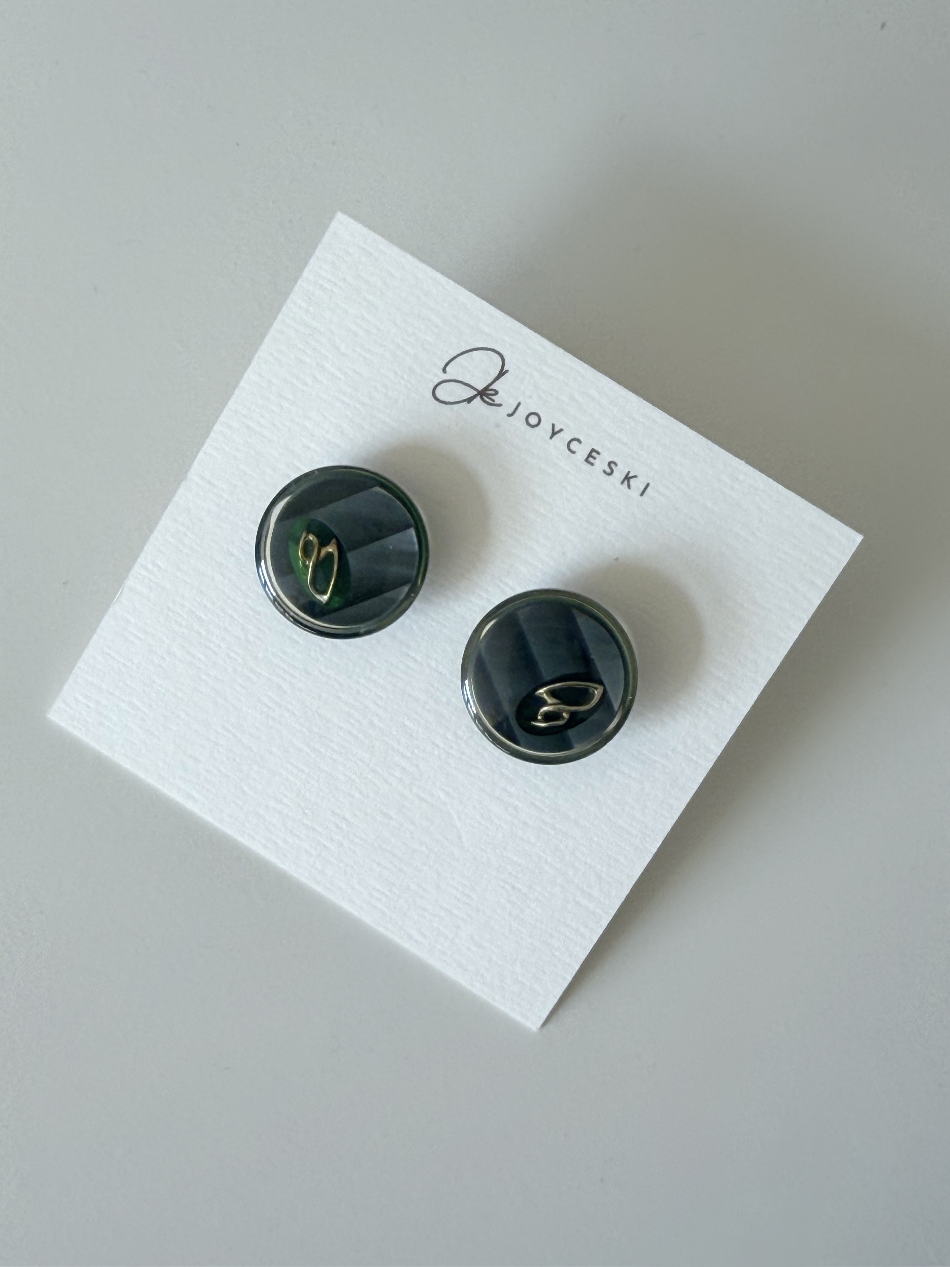 日本鈕扣耳環/暗間墨綠