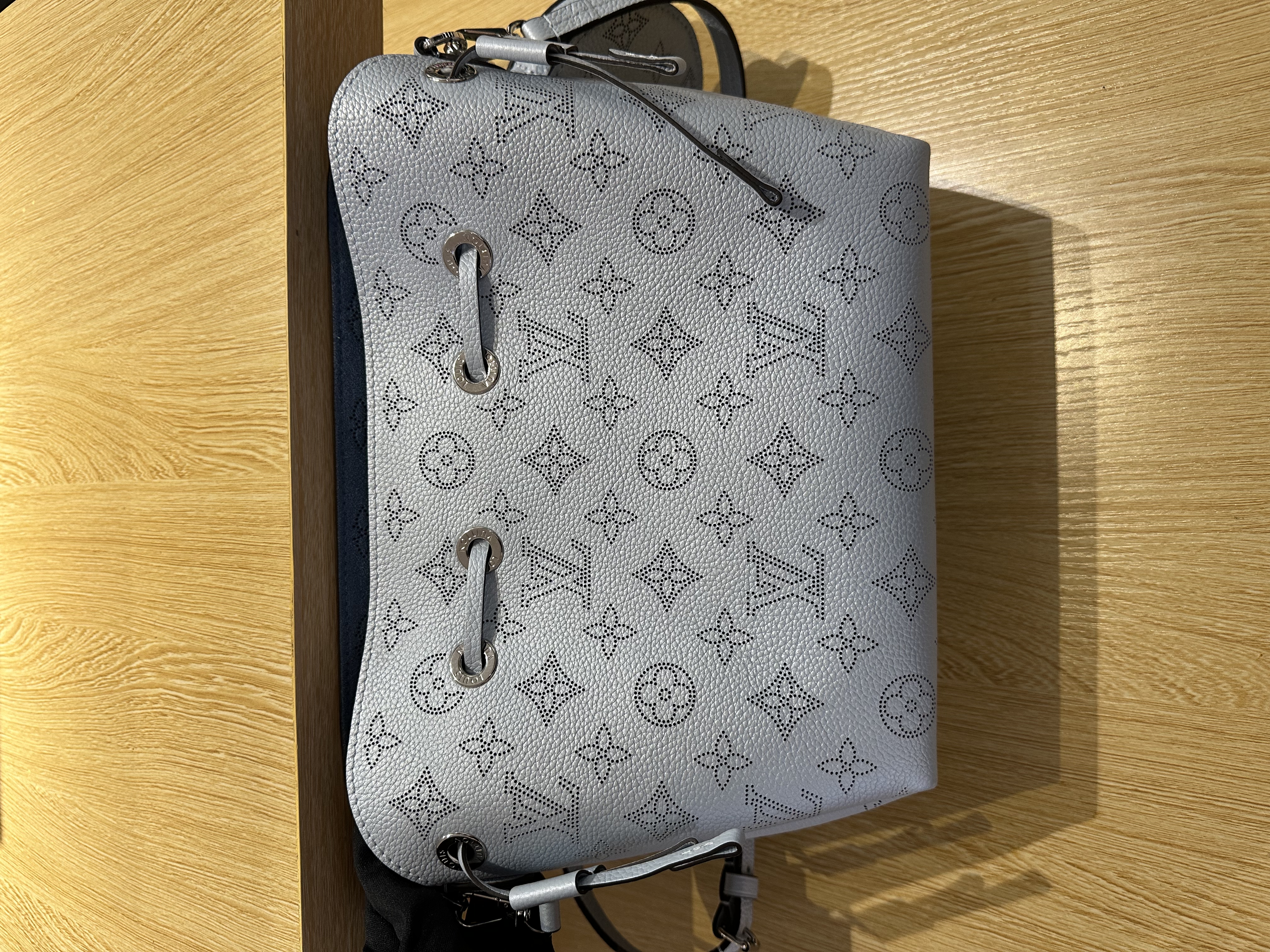 直播貨品 |  [1個-$100 2個-$300］K19