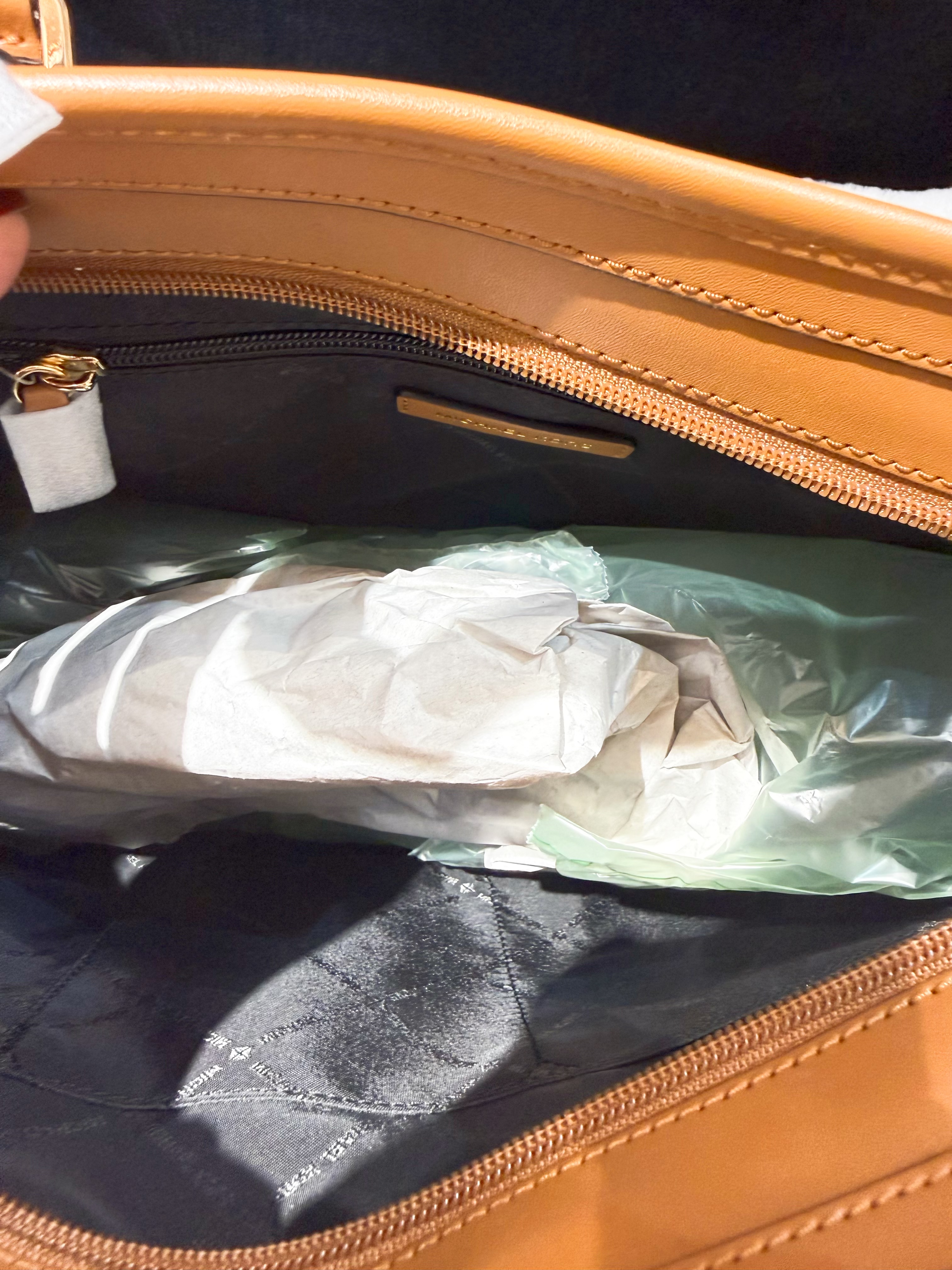 Michael kors Aria zip tote blk