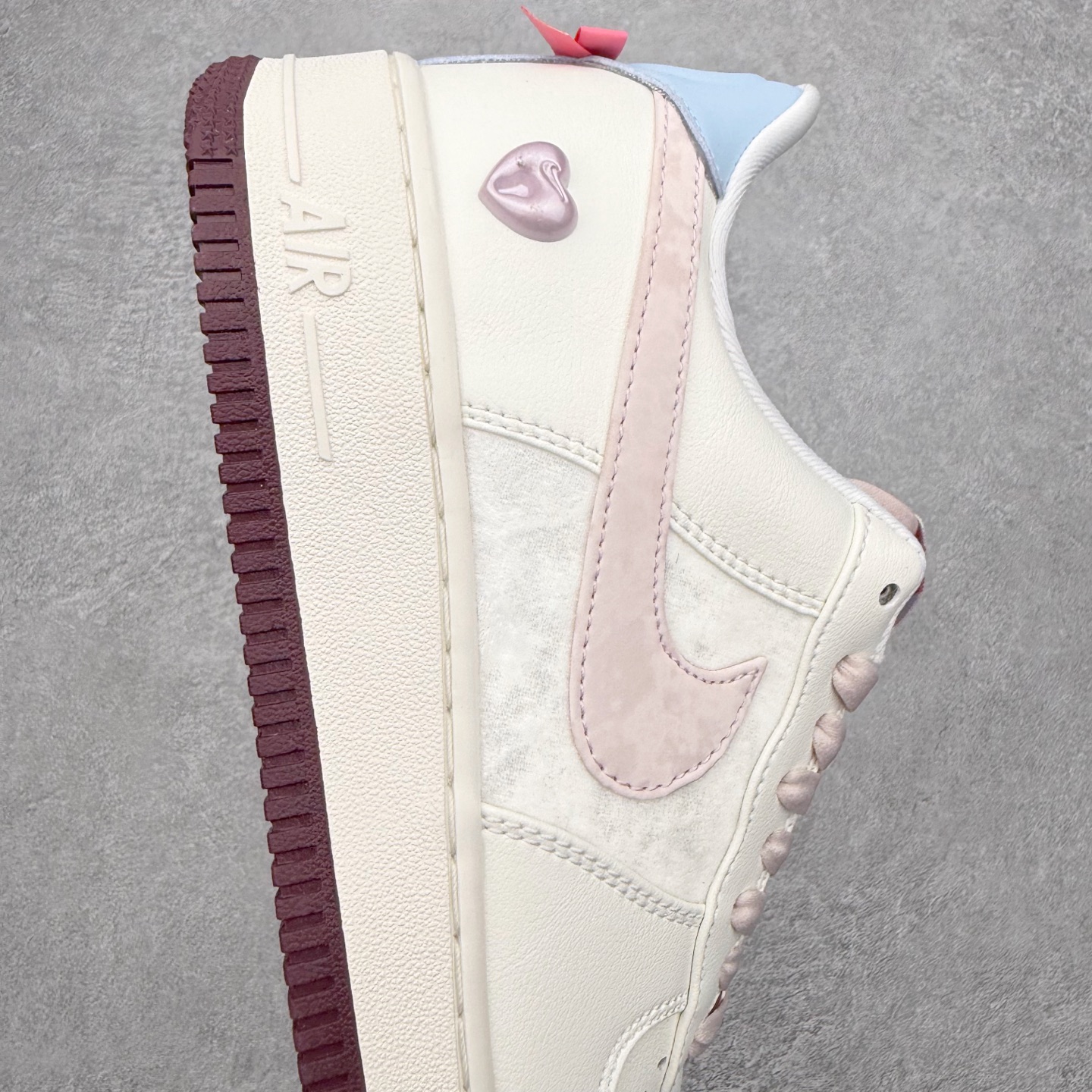 Nike Air Force 1 LowValentine's Day IQ4937-161