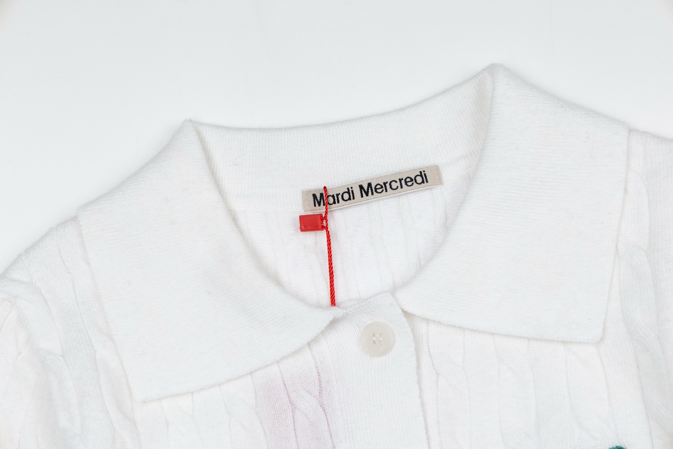 Mardi Mercredi Flower Embroidery Cable Short Sleeve Knit