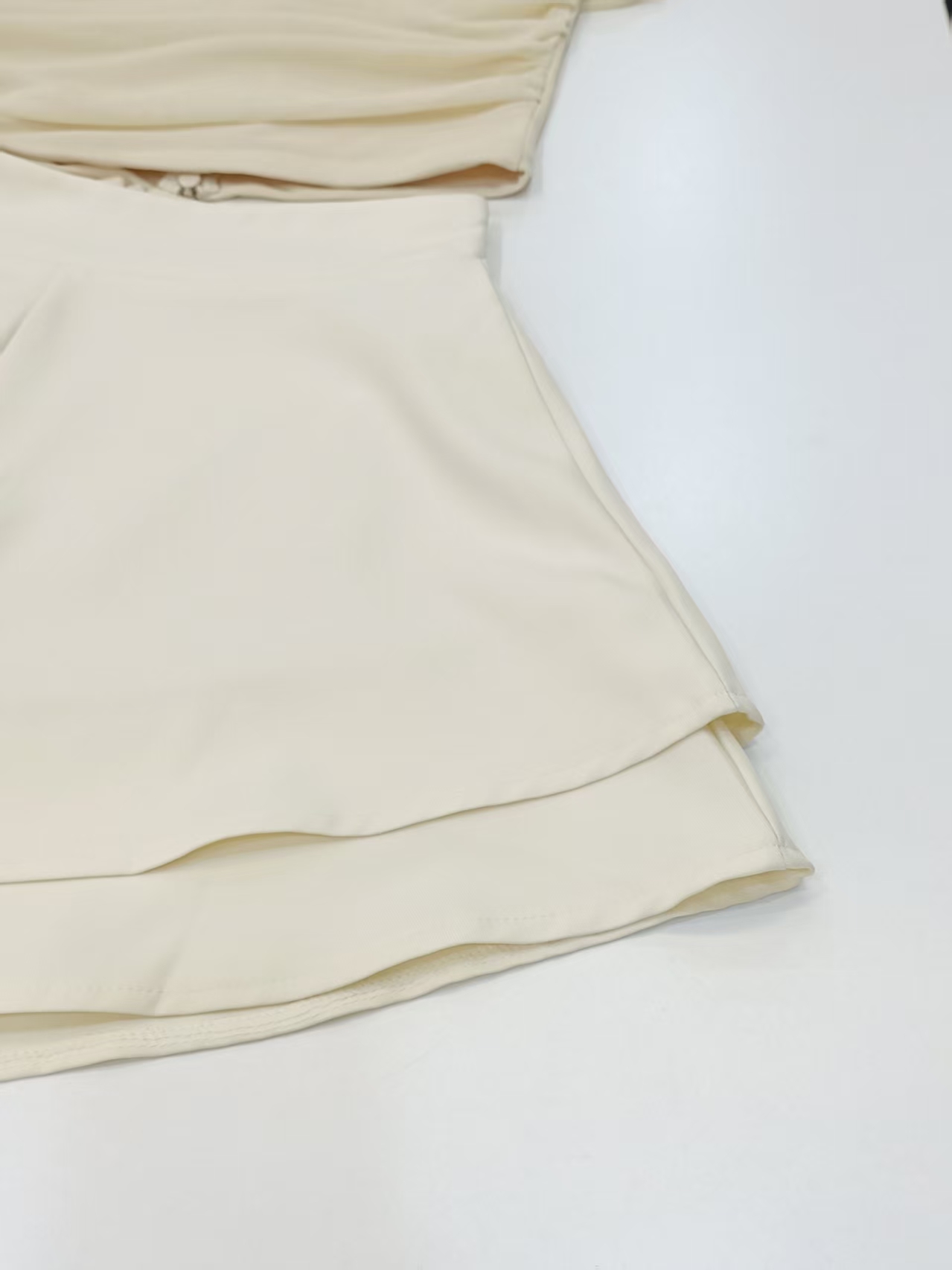 Ruched Off Shoulder Shorts Set M247