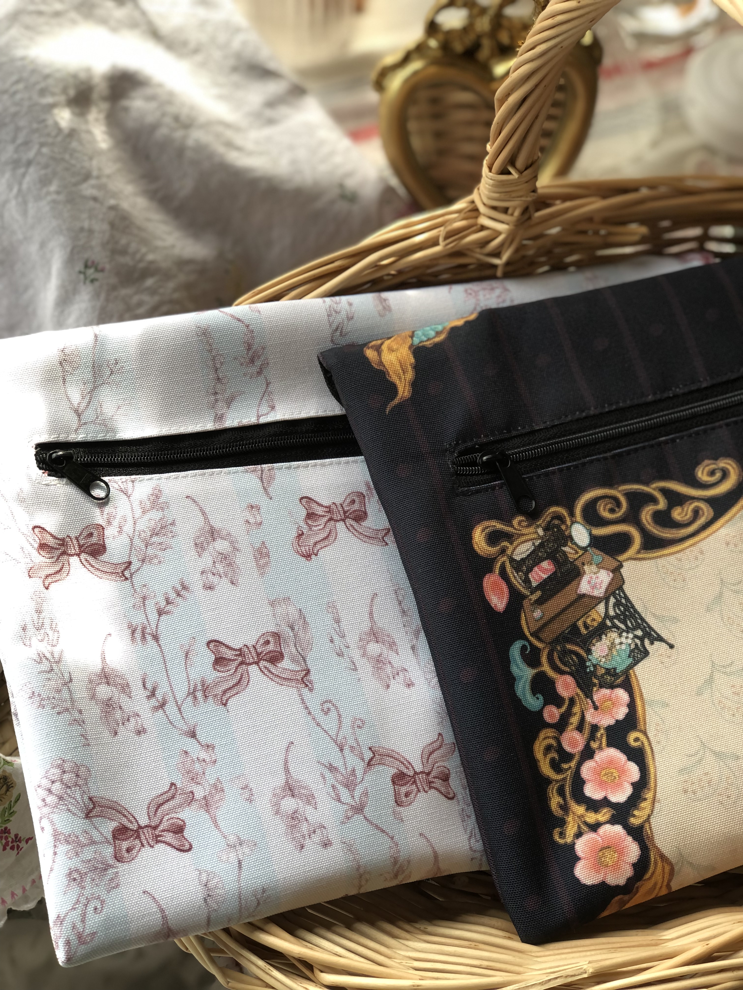 Miss Summer envelope clutch