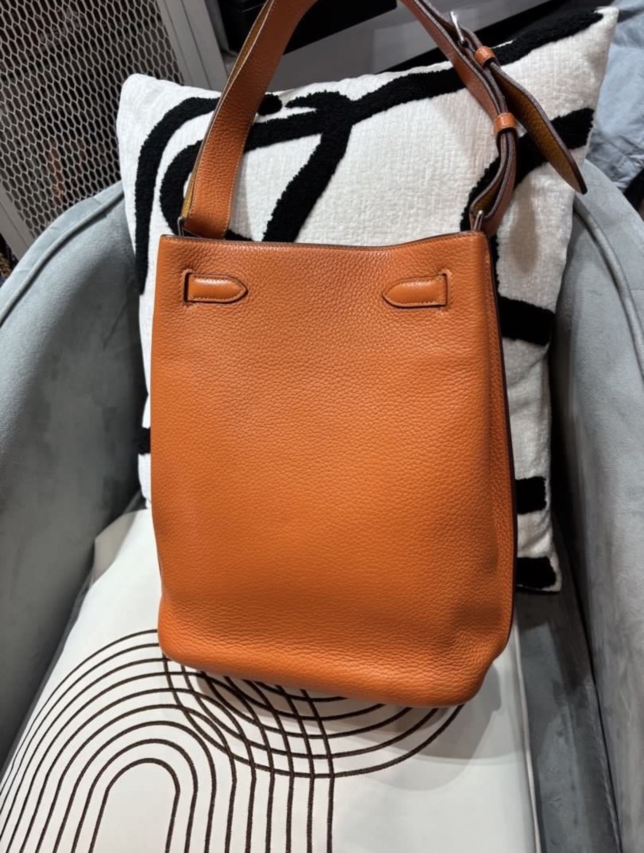 Hermes So Kelly Stamp [P] 100%Authentic, 95%New ✅Dust bag