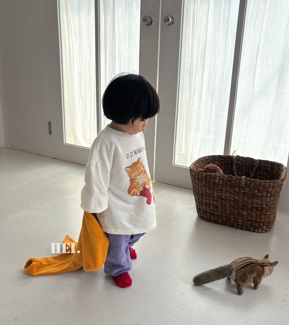 Hei | Kitty Long T-Shirt