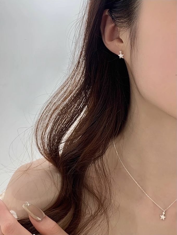 拉丝星星耳钉