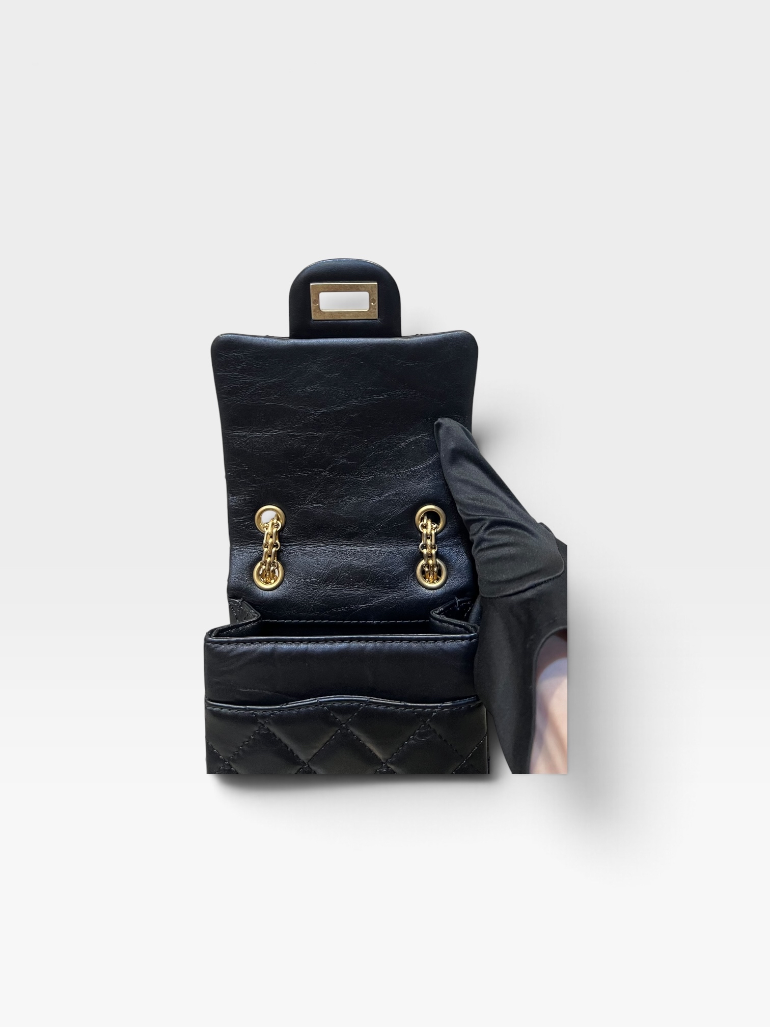 Pre-Owned Chanel 2.55/ K9907