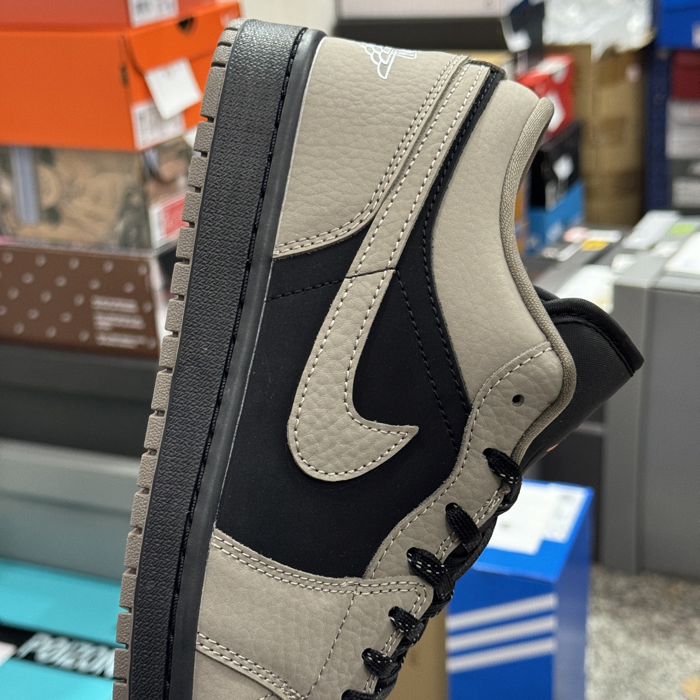 Nike Air Jordan 1 Low SE "Olive Grey" IB7109-005 