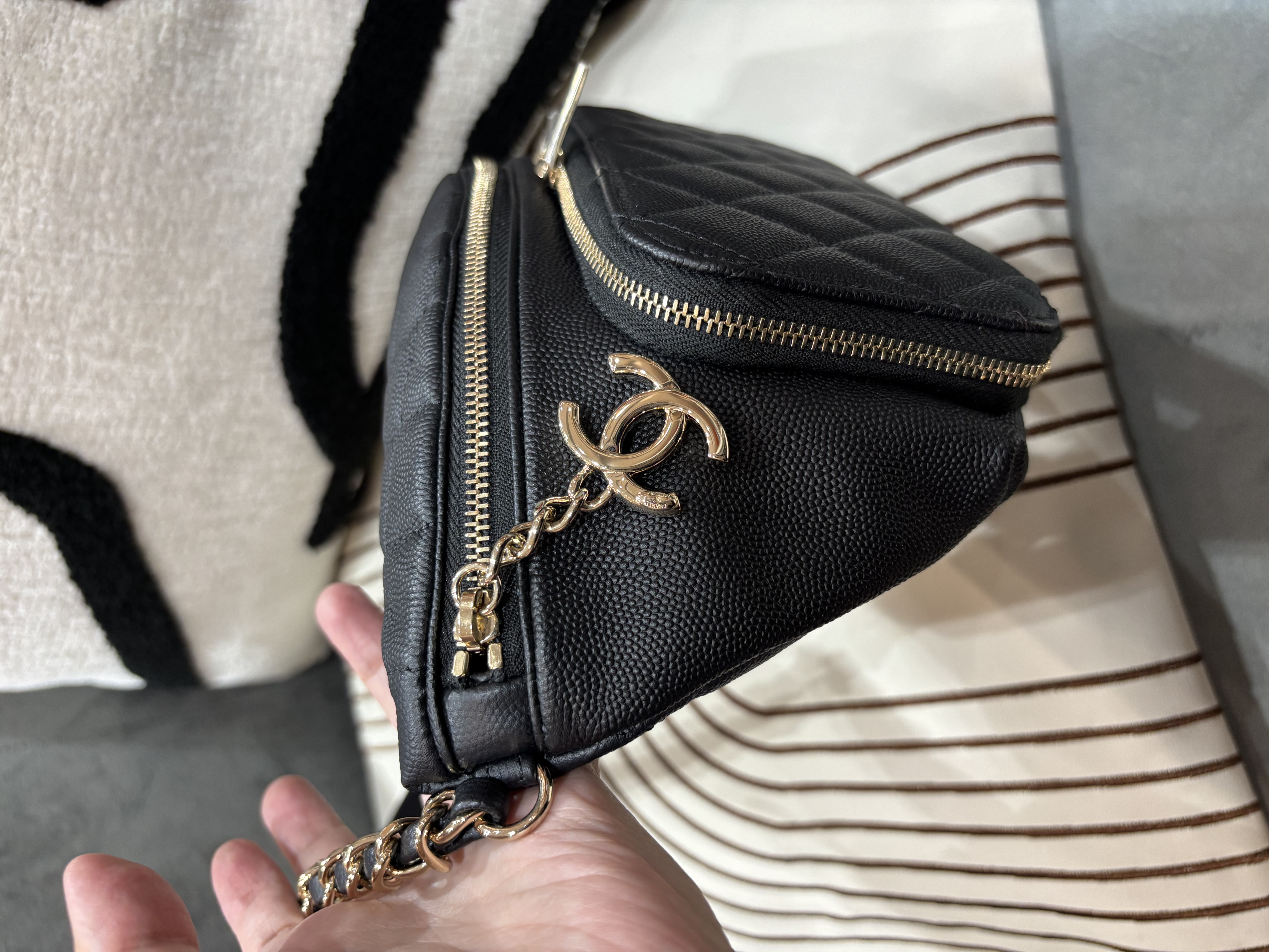 Chanel Waist Bag AS0987, Belt Bag hobo 黑色荔枝牛皮 100%Authentic,98%new  ✅28card✅塵袋✅BOX 